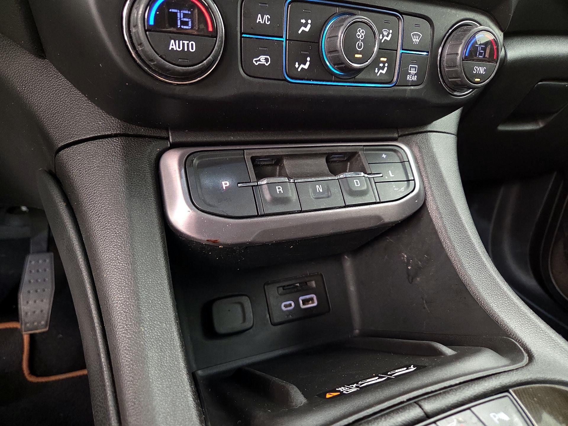 Thumbnail: 2022 GMC Acadia - 17