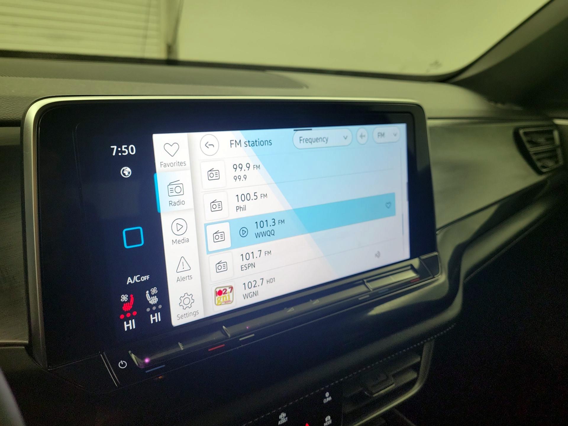 Thumbnail: 2024 Volkswagen Atlas - 13