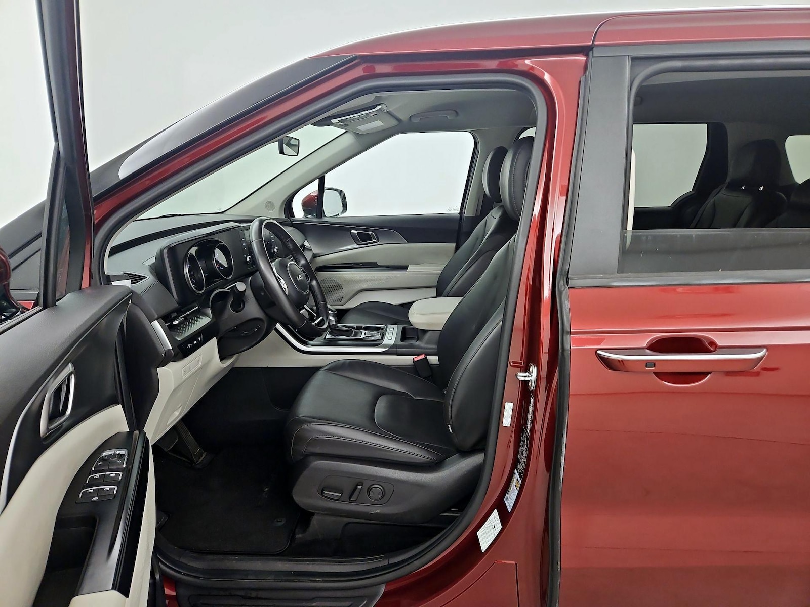 2024 Kia Carnival LX Seat Pkg - Photo 12