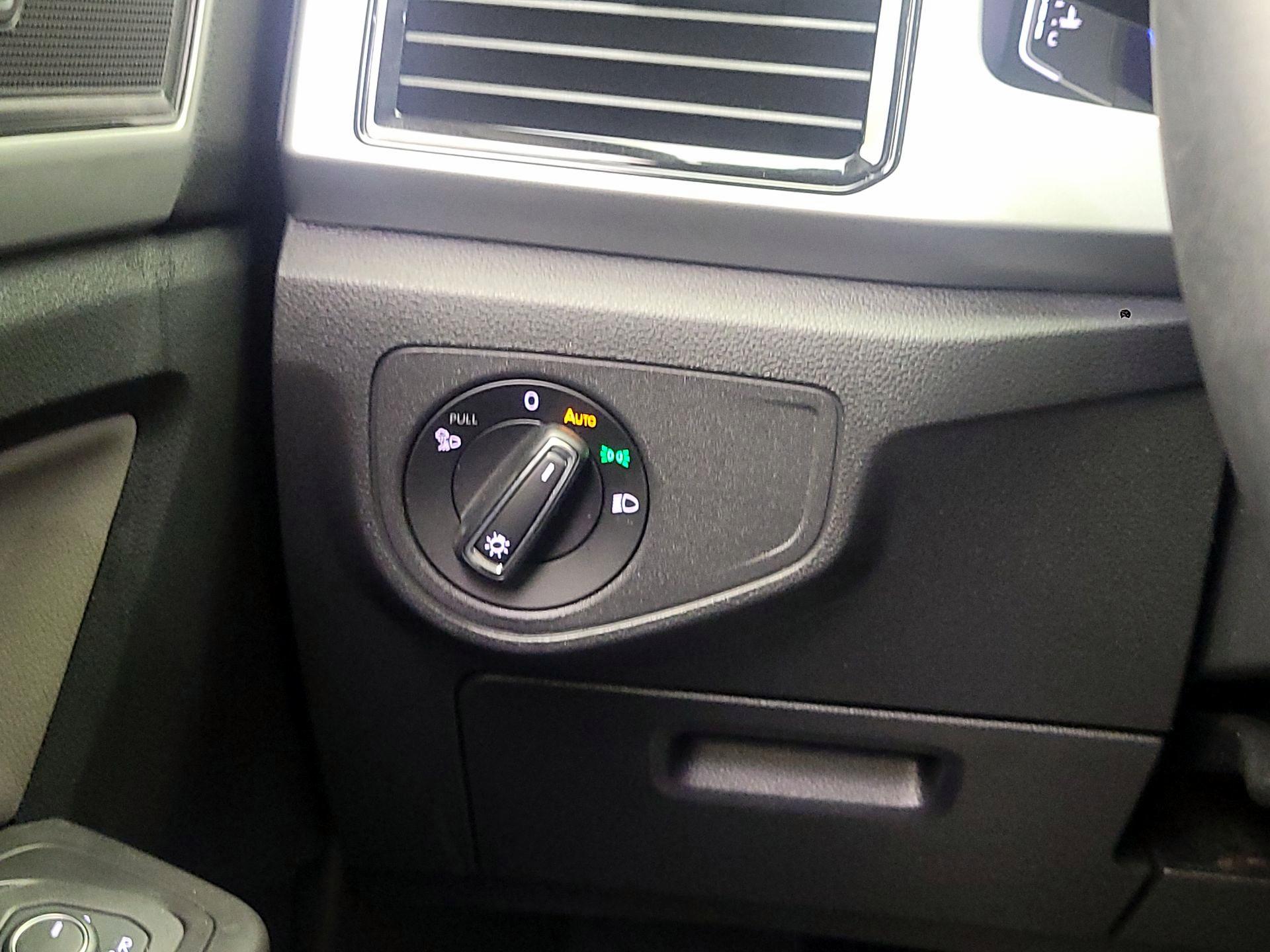 Thumbnail: 2023 Volkswagen Atlas - 11