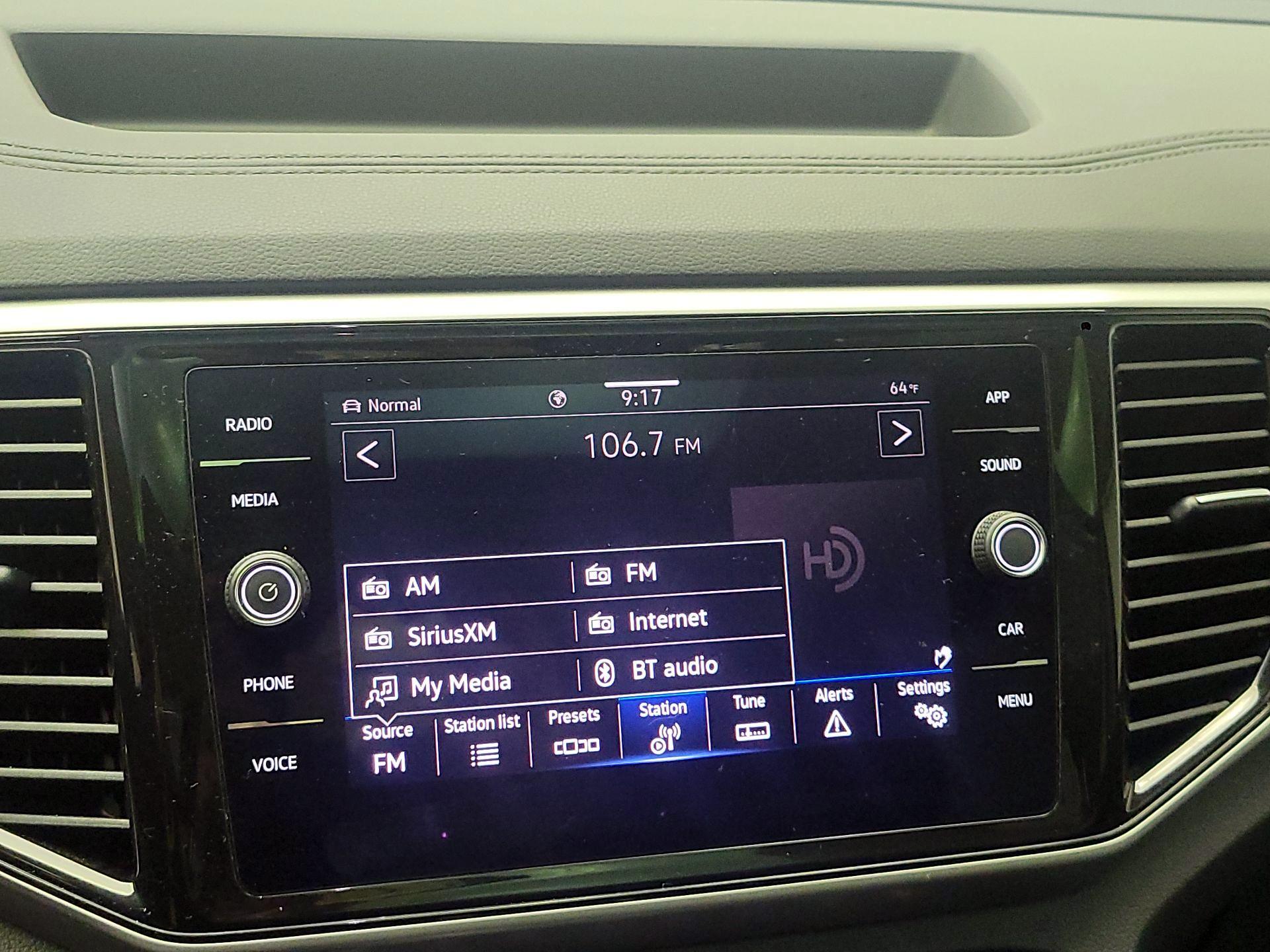 Thumbnail: 2023 Volkswagen Atlas - 13