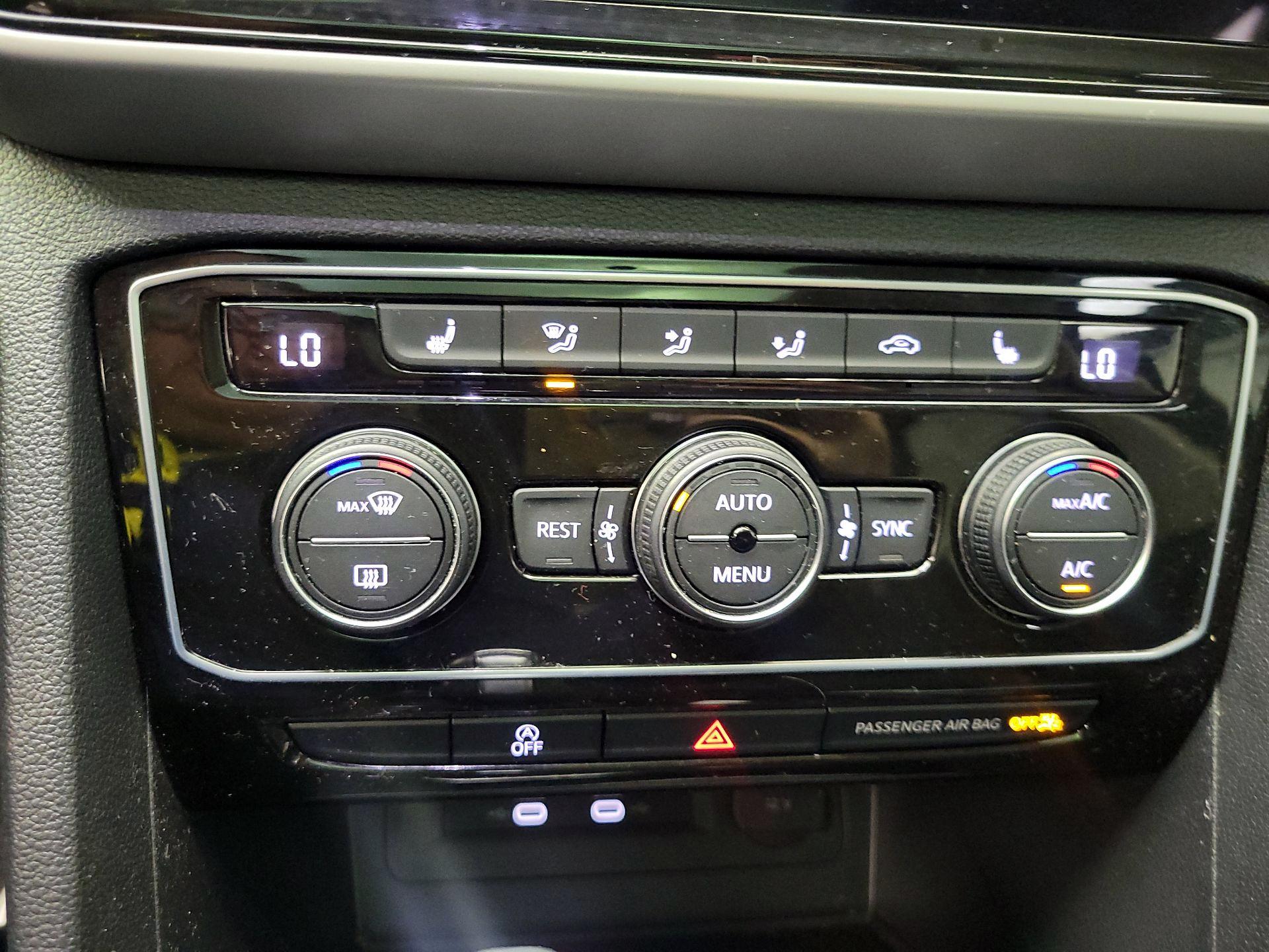 Thumbnail: 2023 Volkswagen Atlas - 14