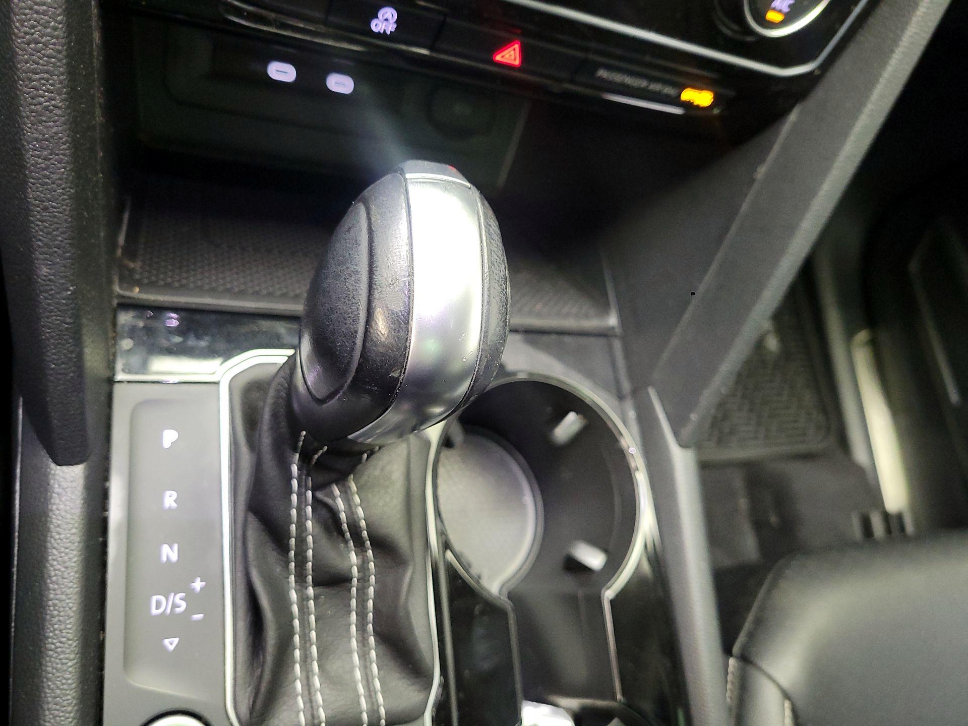 Thumbnail: 2023 Volkswagen Atlas - 15