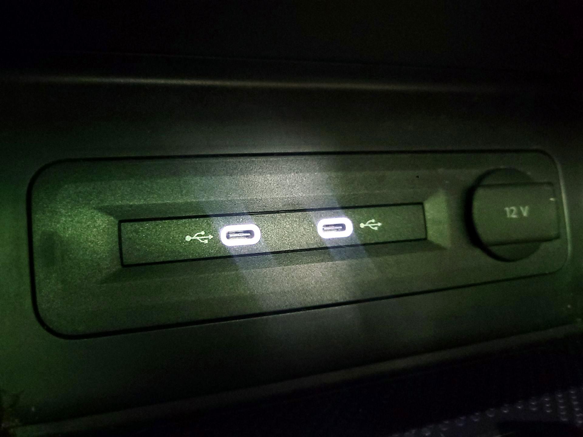 Thumbnail: 2023 Volkswagen Atlas - 16