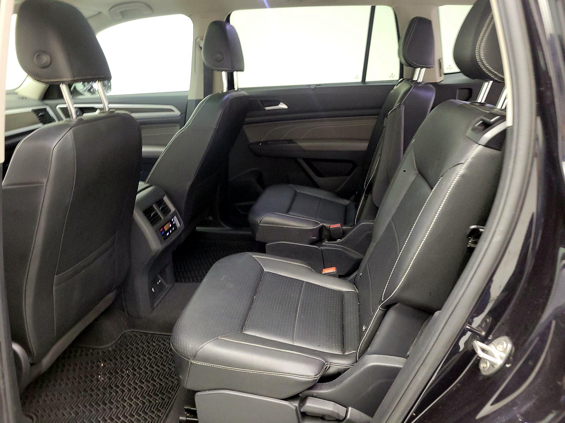 Thumbnail: 2023 Volkswagen Atlas - 18