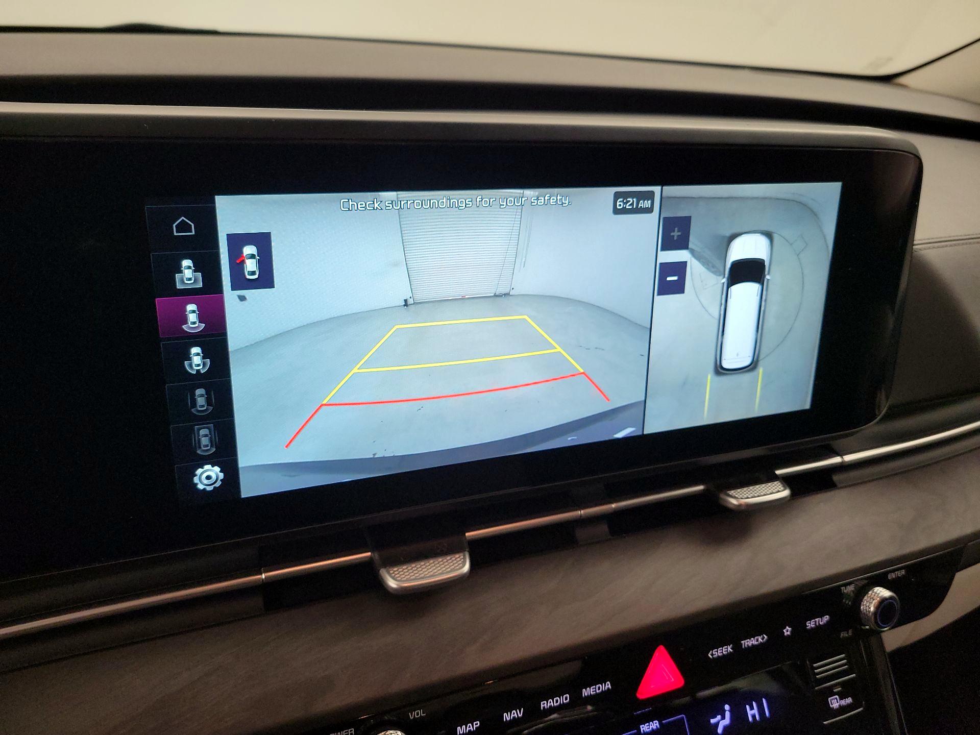 Thumbnail: 2024 Kia Carnival - 15