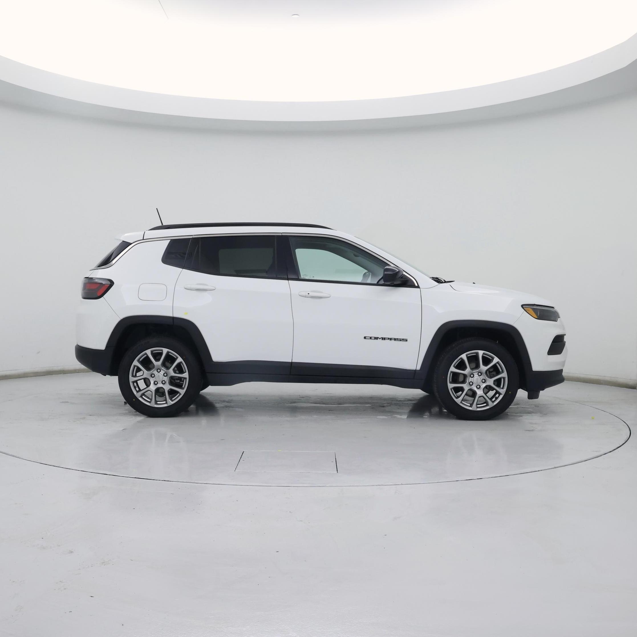 Thumbnail: 2022 Jeep Compass - 7