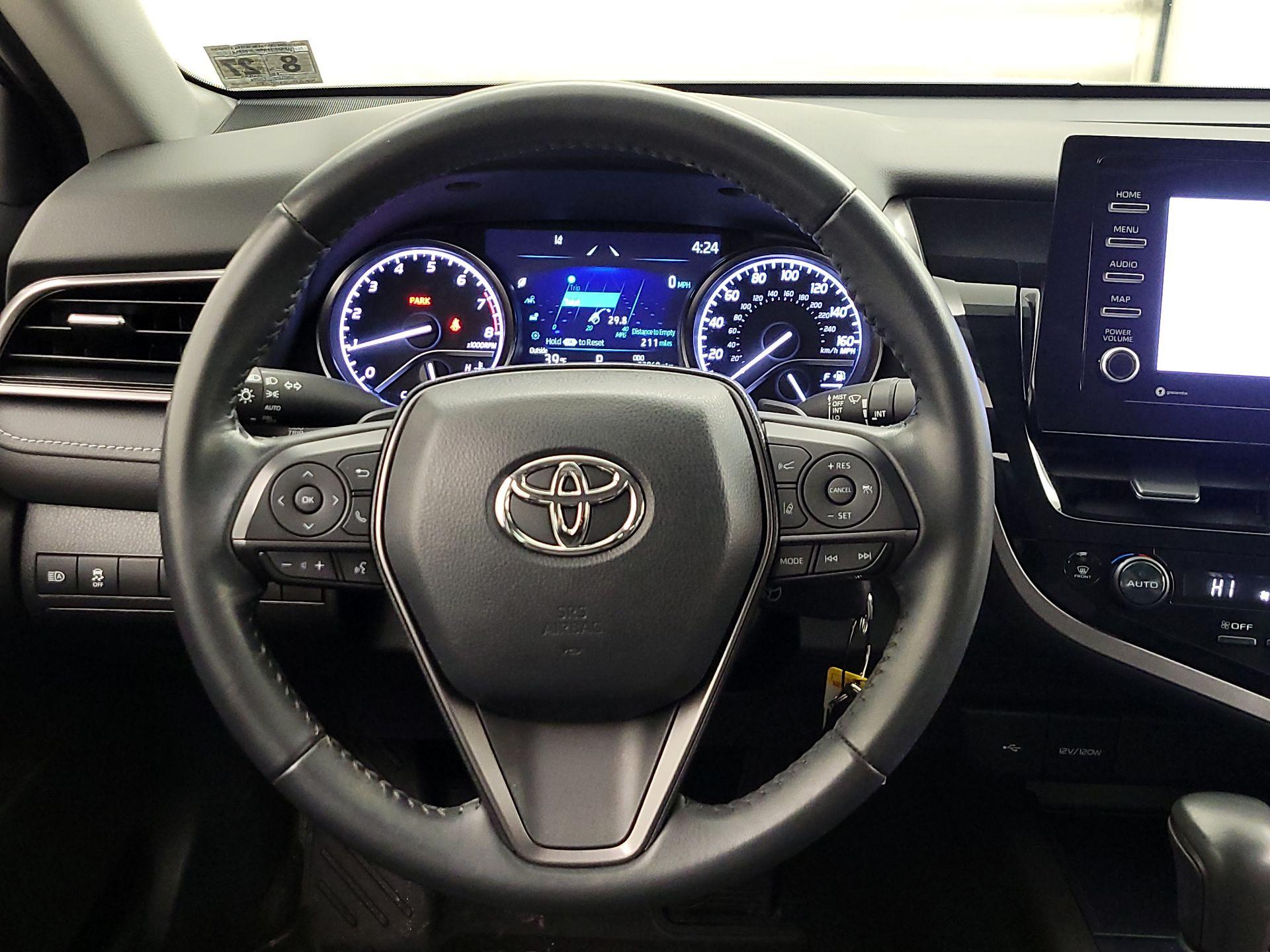 Thumbnail: 2023 Toyota Camry - 10