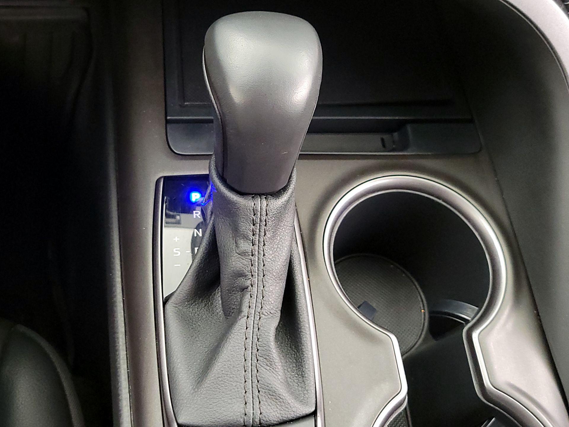 Thumbnail: 2023 Toyota Camry - 17