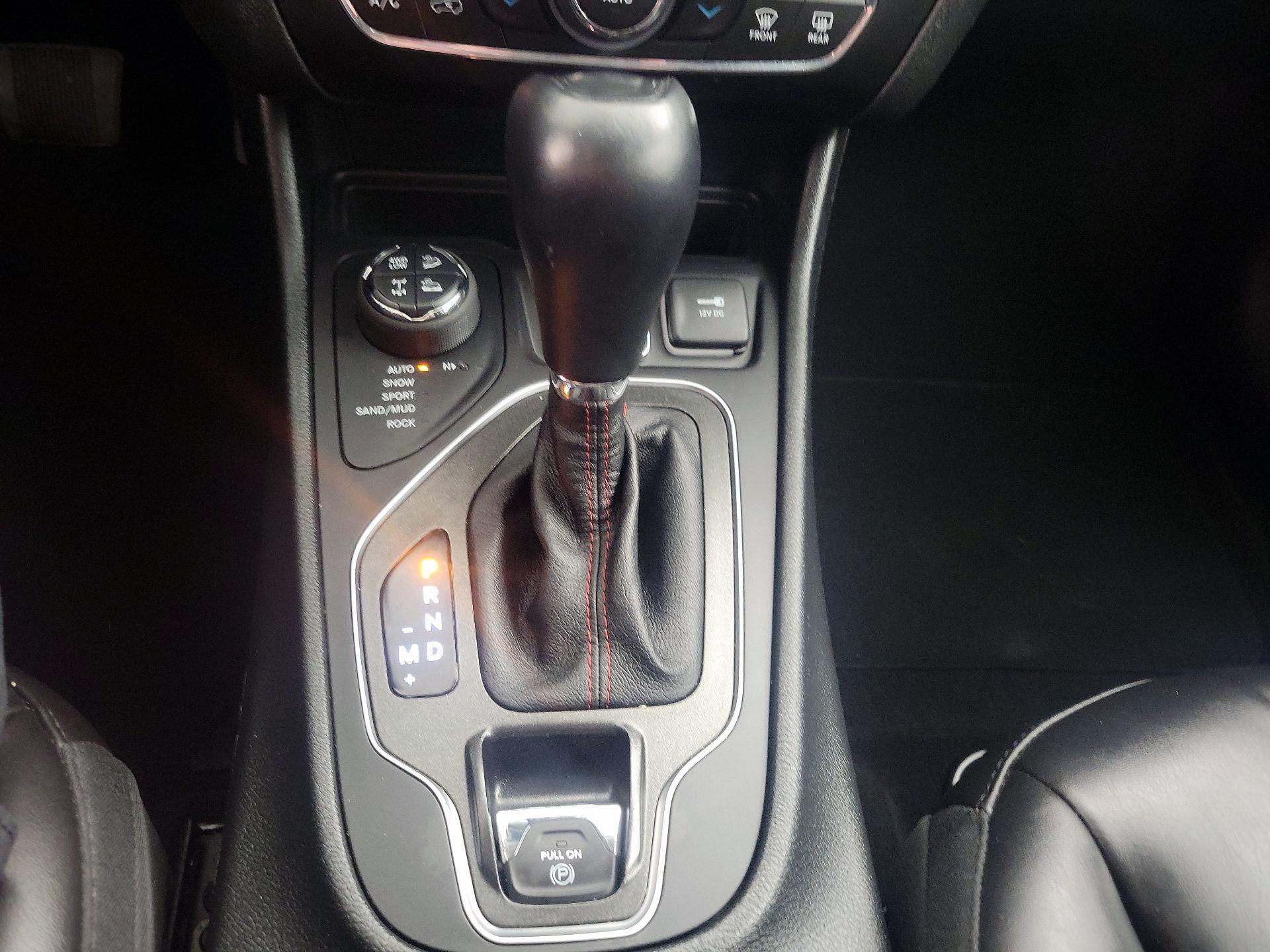 Thumbnail: 2022 Jeep Cherokee - 17