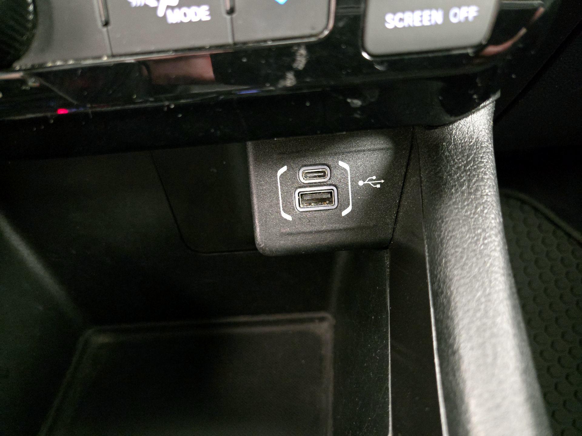 Thumbnail: 2022 Jeep Compass - 18