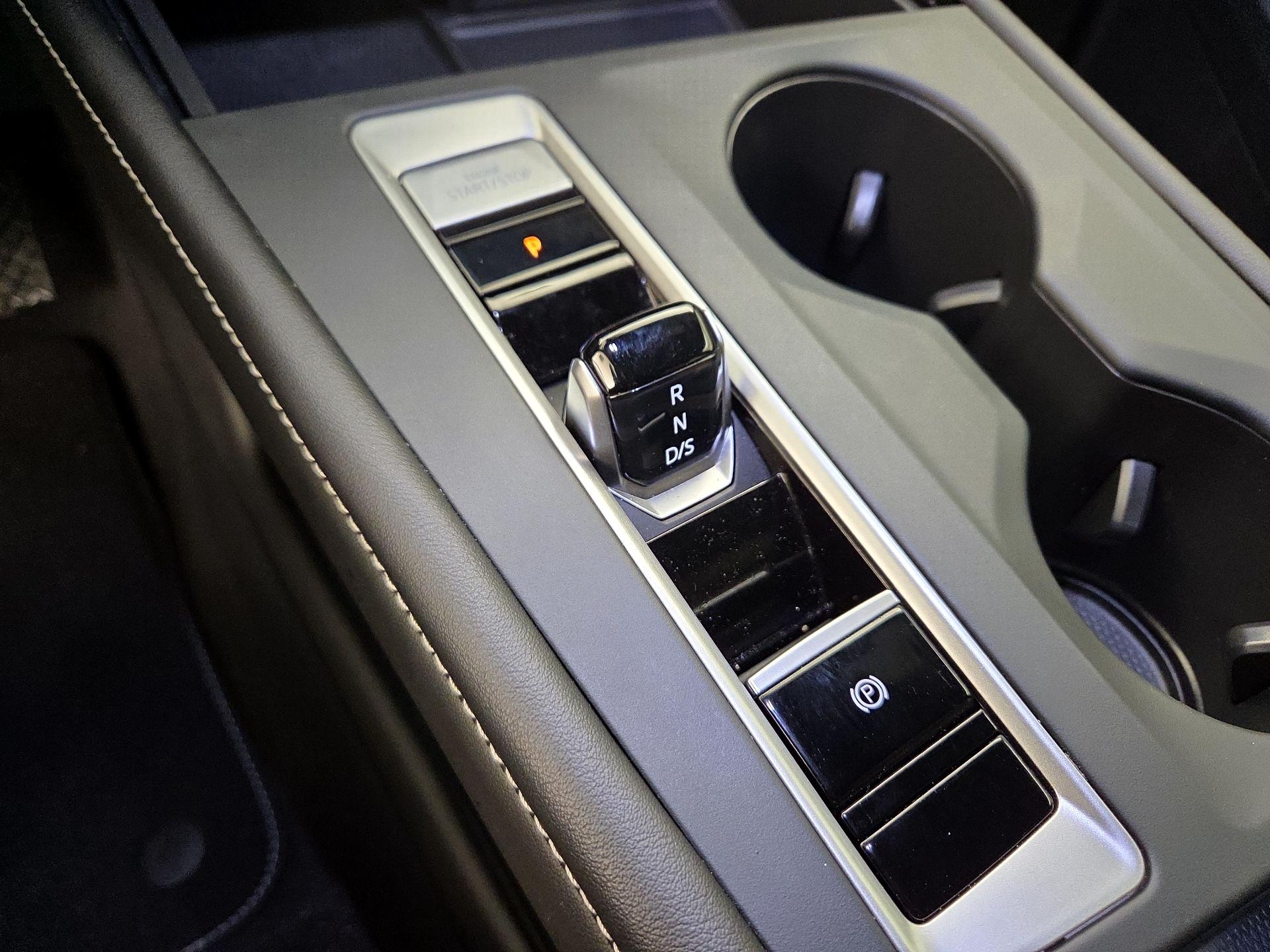 Thumbnail: 2024 Volkswagen Atlas - 17