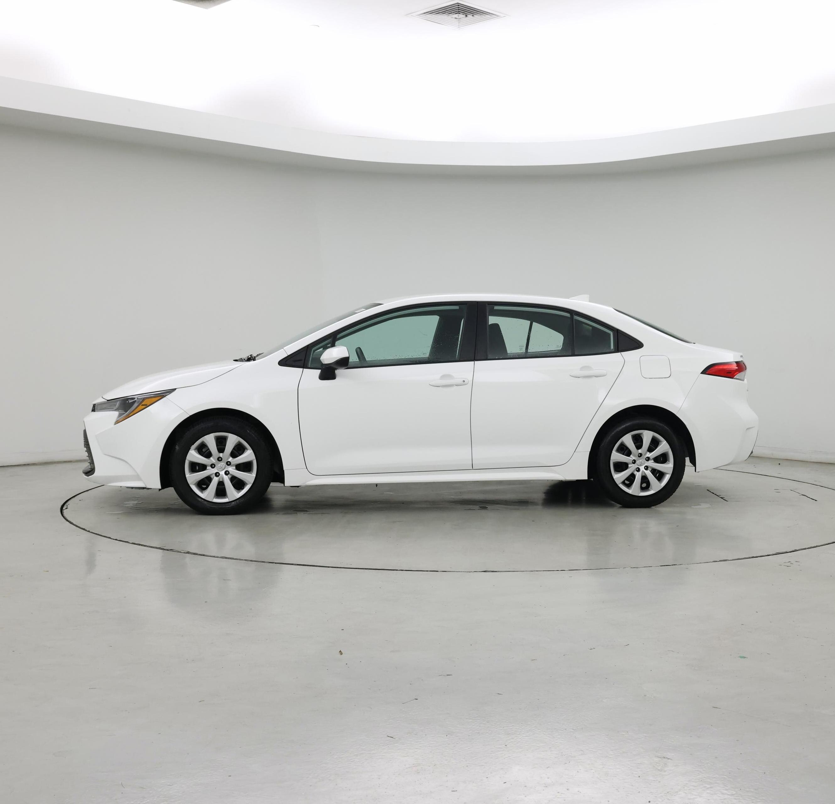 Thumbnail: 2024 Toyota Corolla - 3