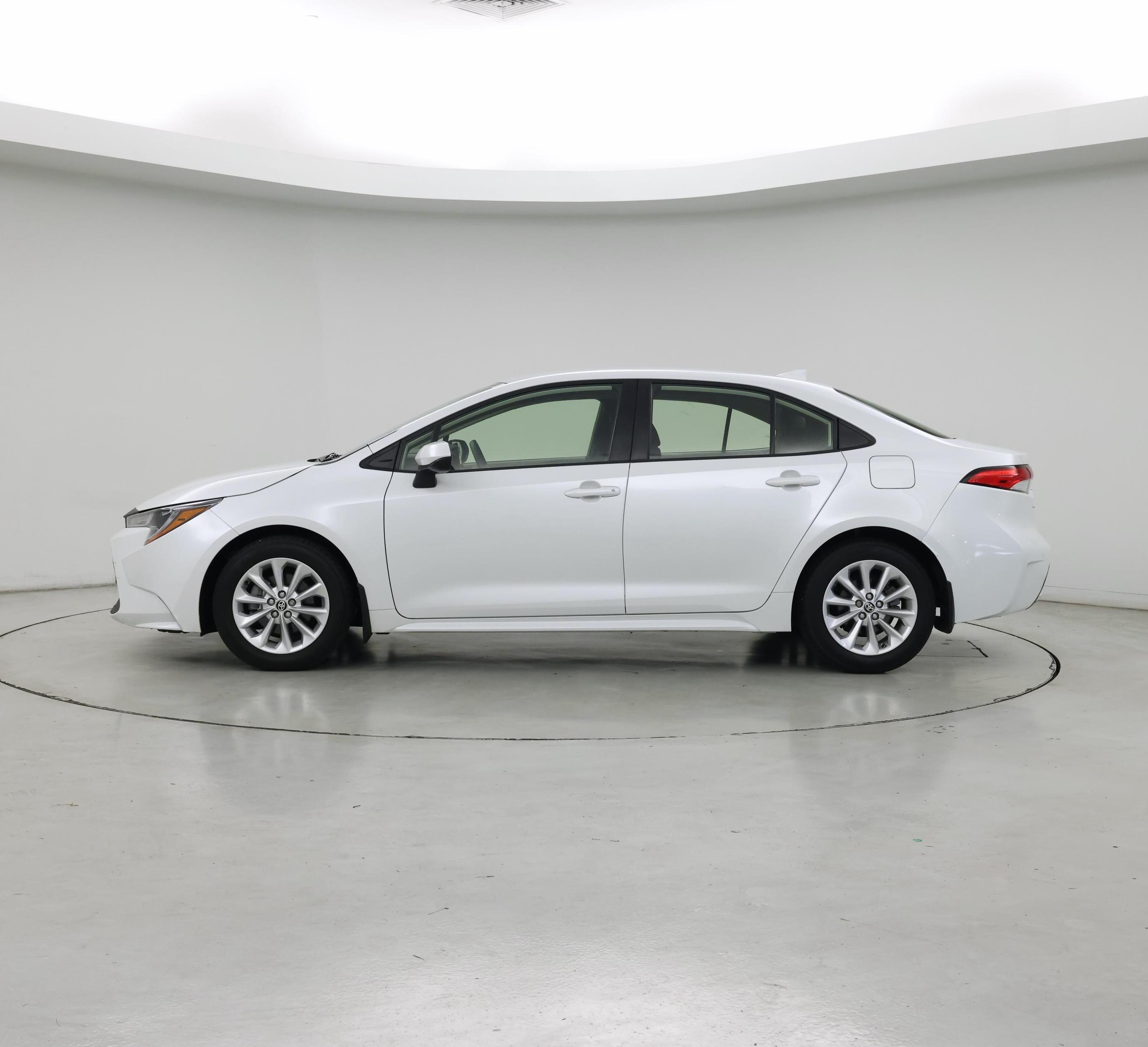 Thumbnail: 2022 Toyota Corolla - 3