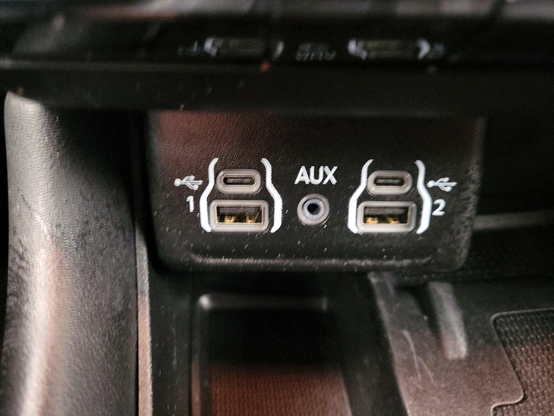 Thumbnail: 2022 Dodge Durango - 17