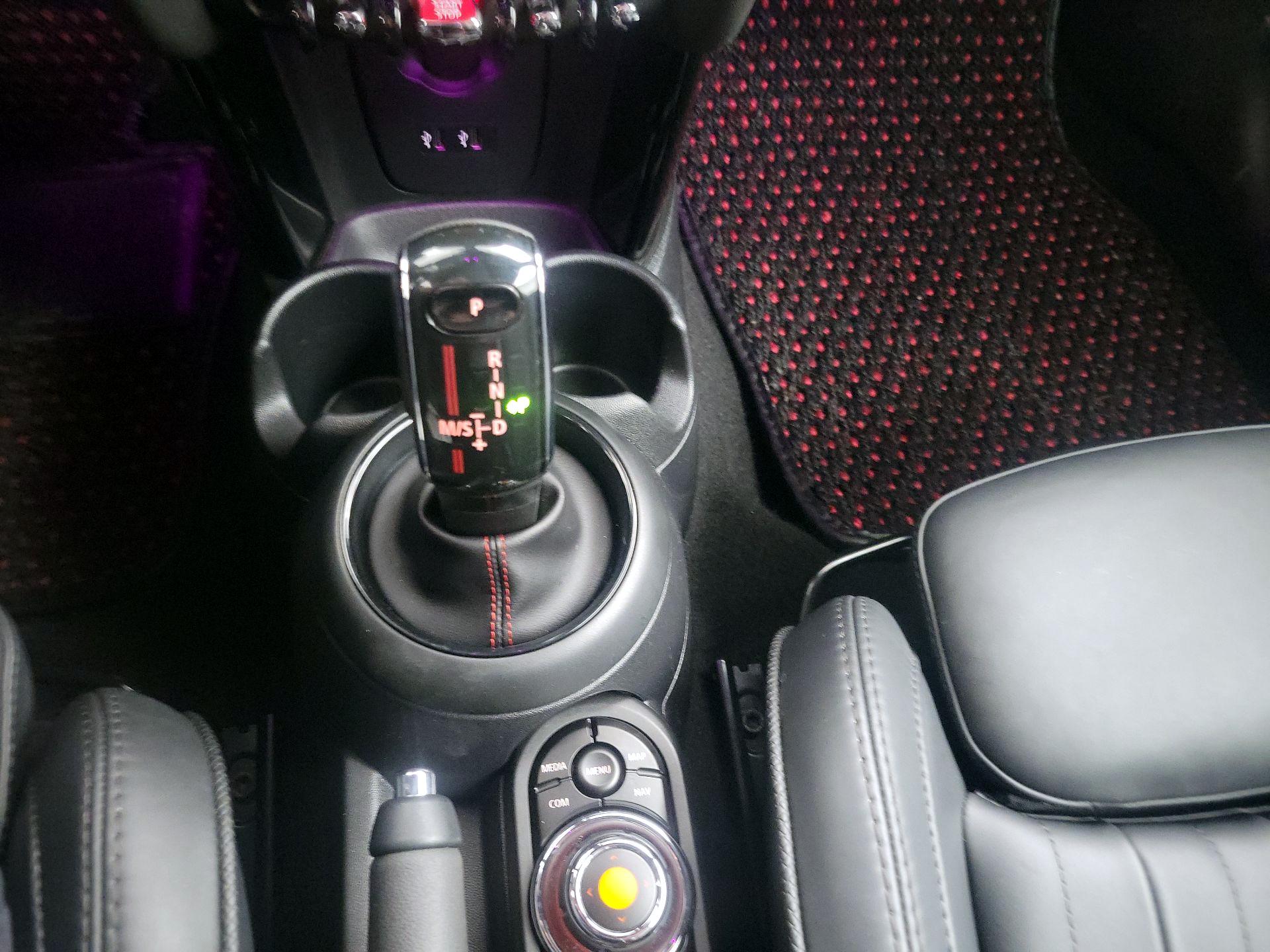 Thumbnail: 2020 MINI Cooper Hardtop - 18