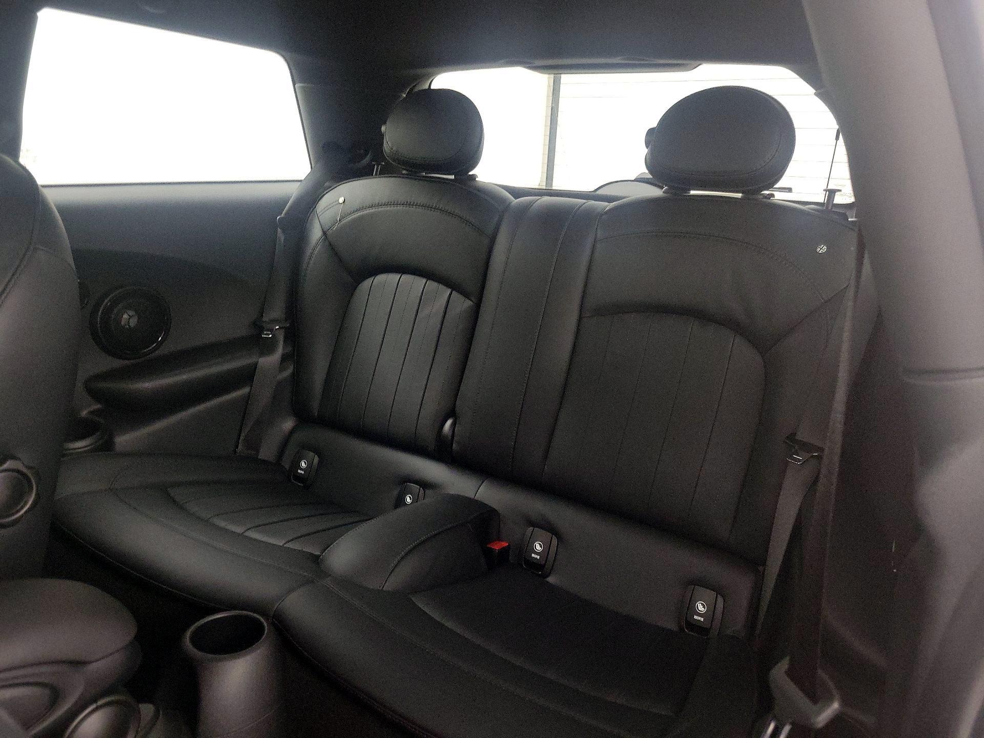 Thumbnail: 2020 MINI Cooper Hardtop - 20