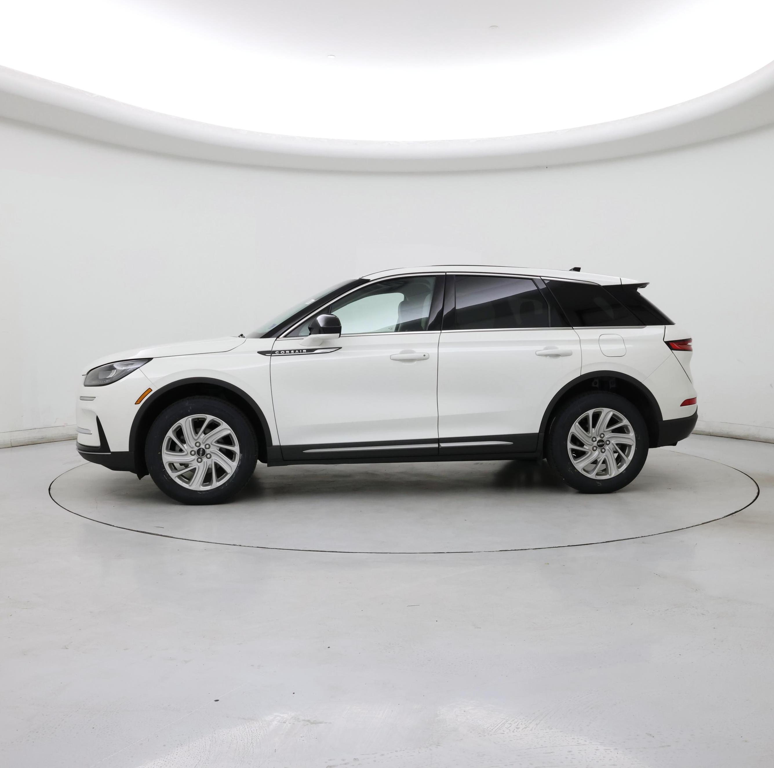 Thumbnail: 2023 Lincoln Corsair - 3