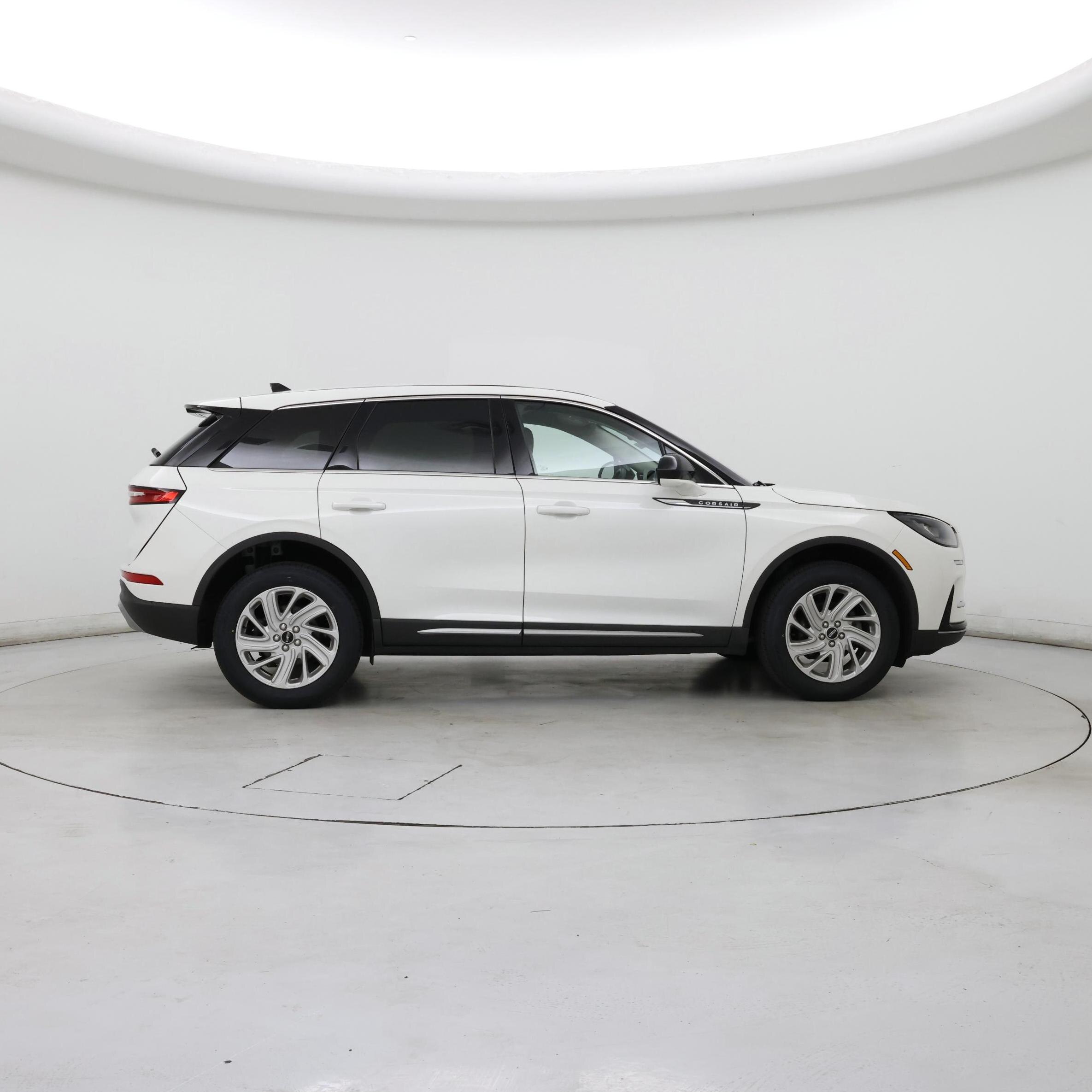 Thumbnail: 2023 Lincoln Corsair - 7