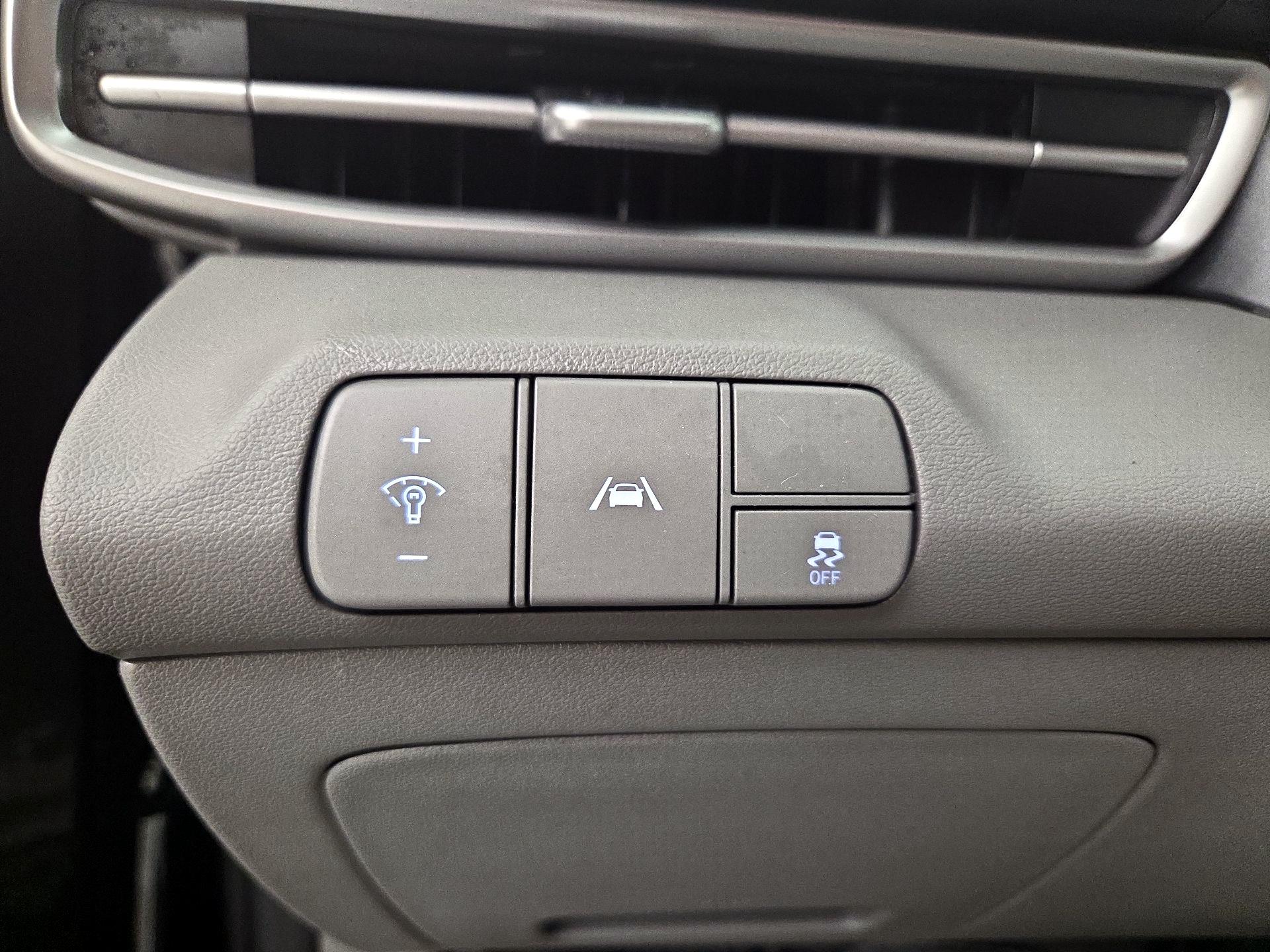 Thumbnail: 2023 Hyundai Elantra - 13