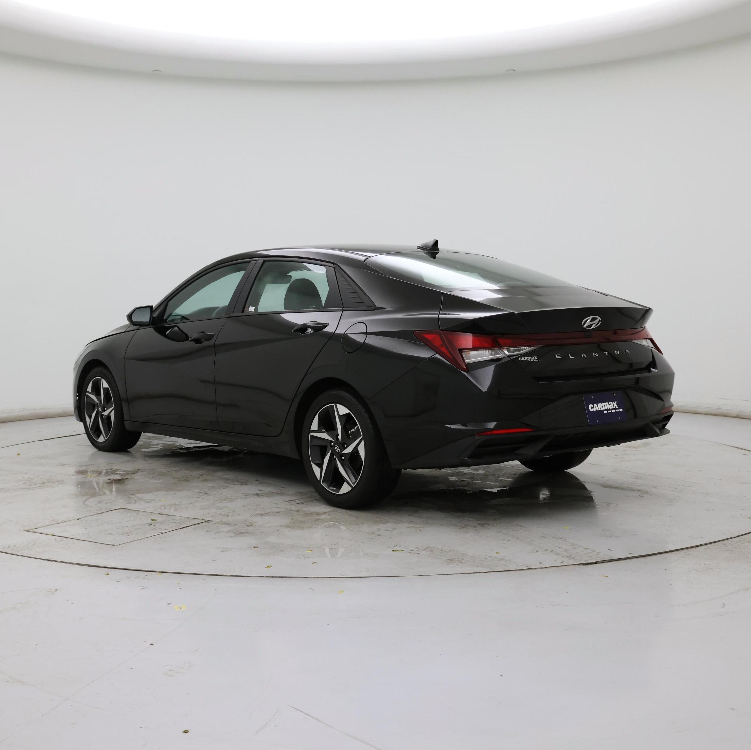 Thumbnail: 2023 Hyundai Elantra - 2