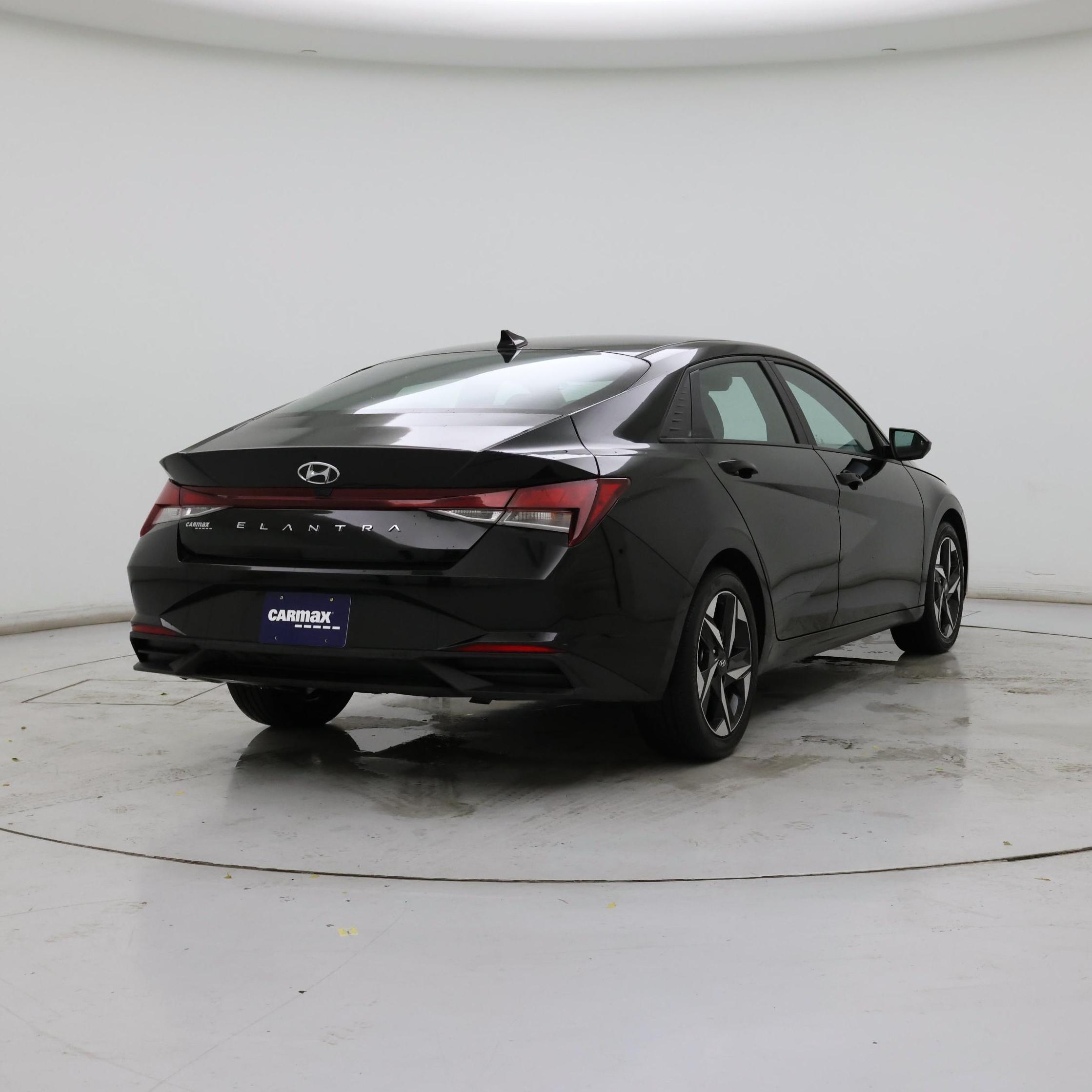 Thumbnail: 2023 Hyundai Elantra - 8