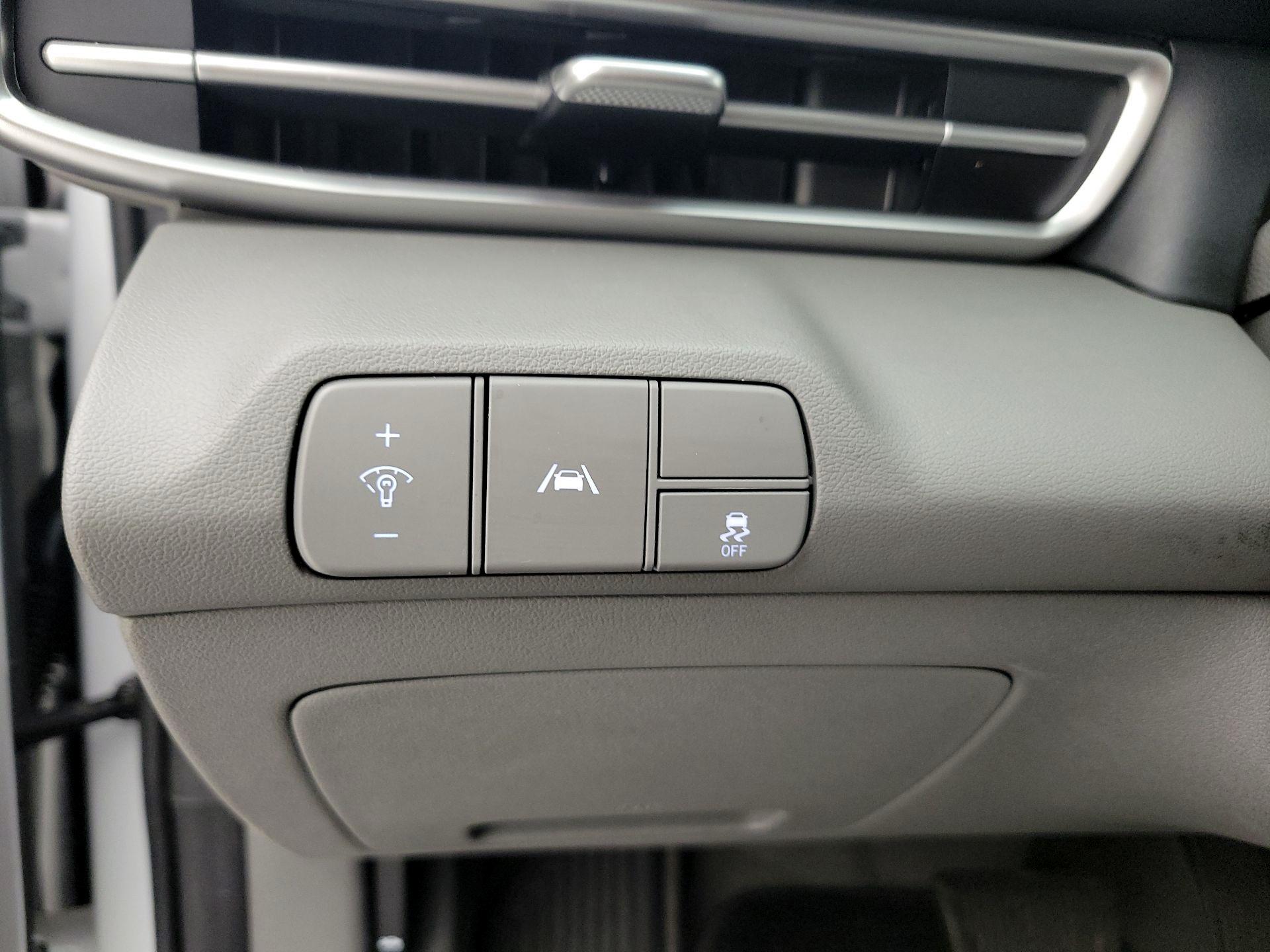 Thumbnail: 2023 Hyundai Elantra - 13