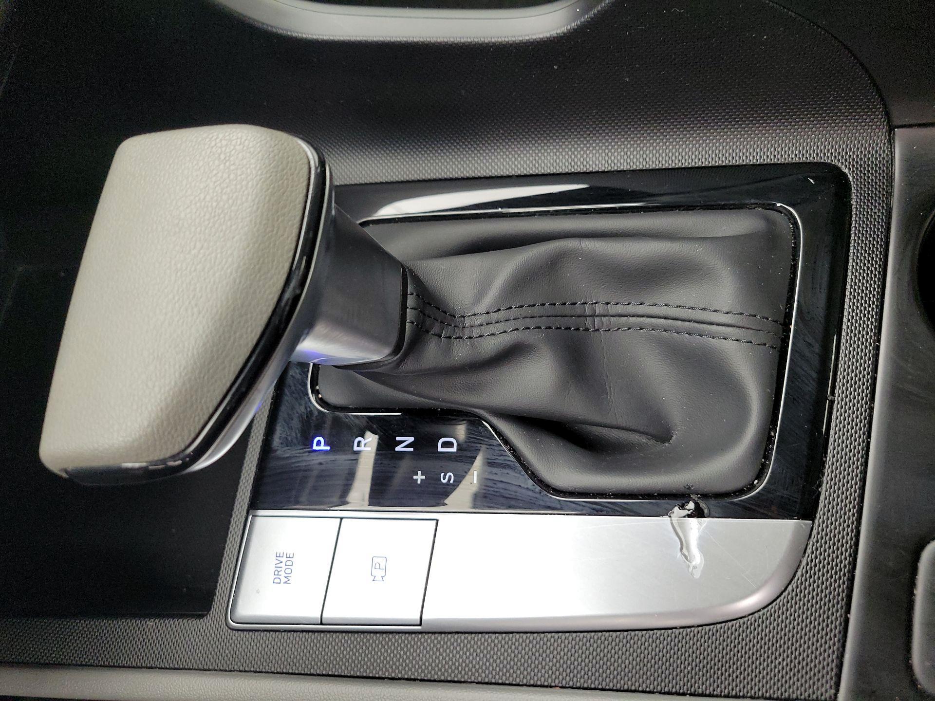 Thumbnail: 2023 Hyundai Elantra - 17