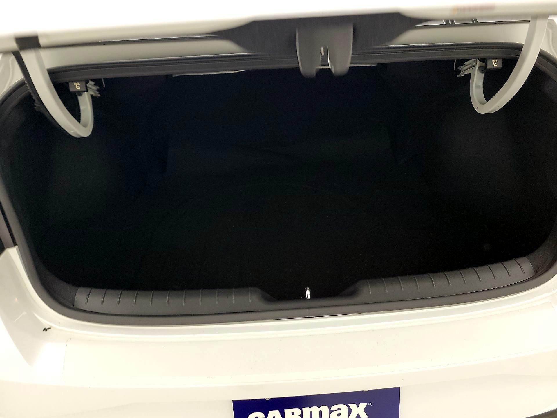 Thumbnail: 2023 Hyundai Elantra - 20