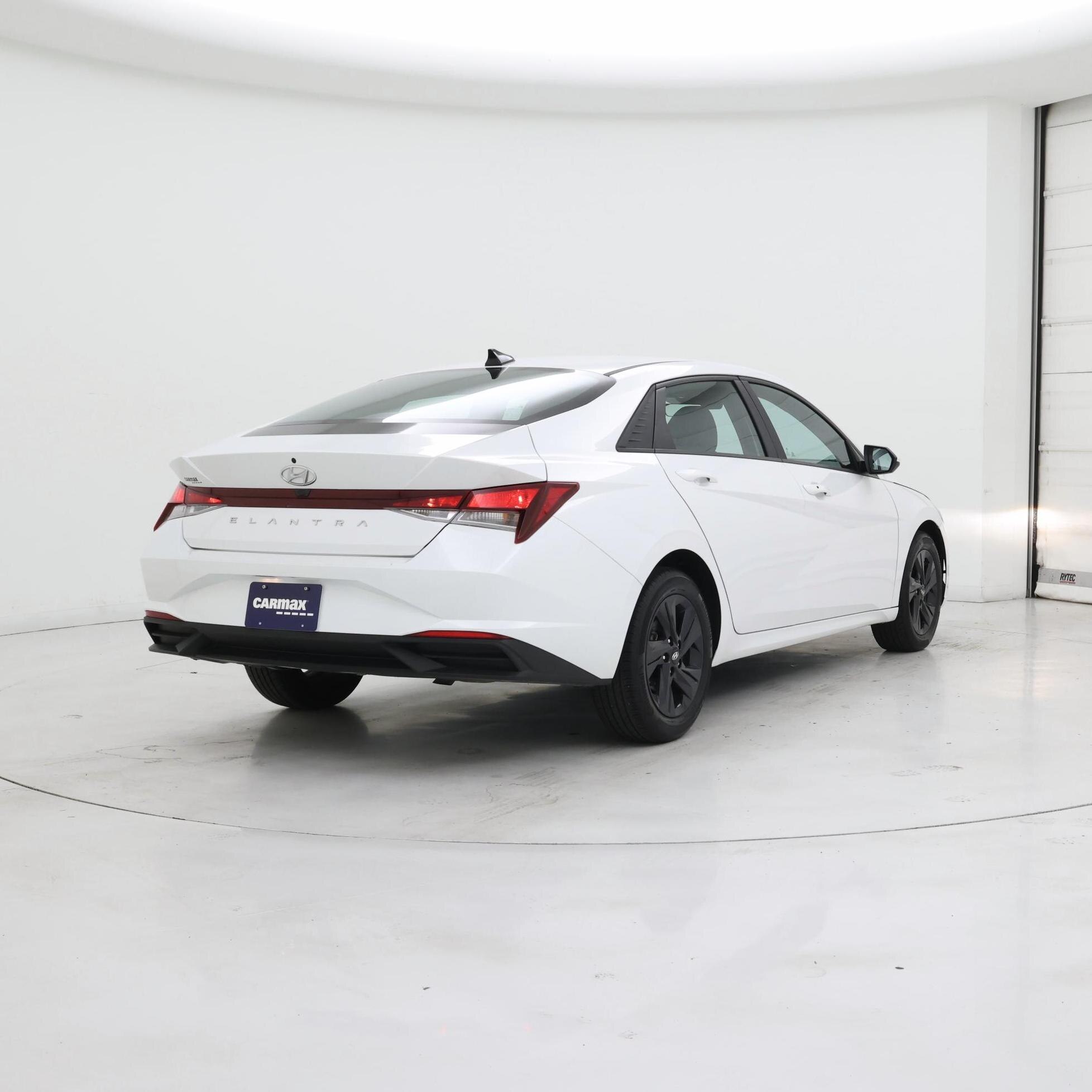 Thumbnail: 2023 Hyundai Elantra - 8