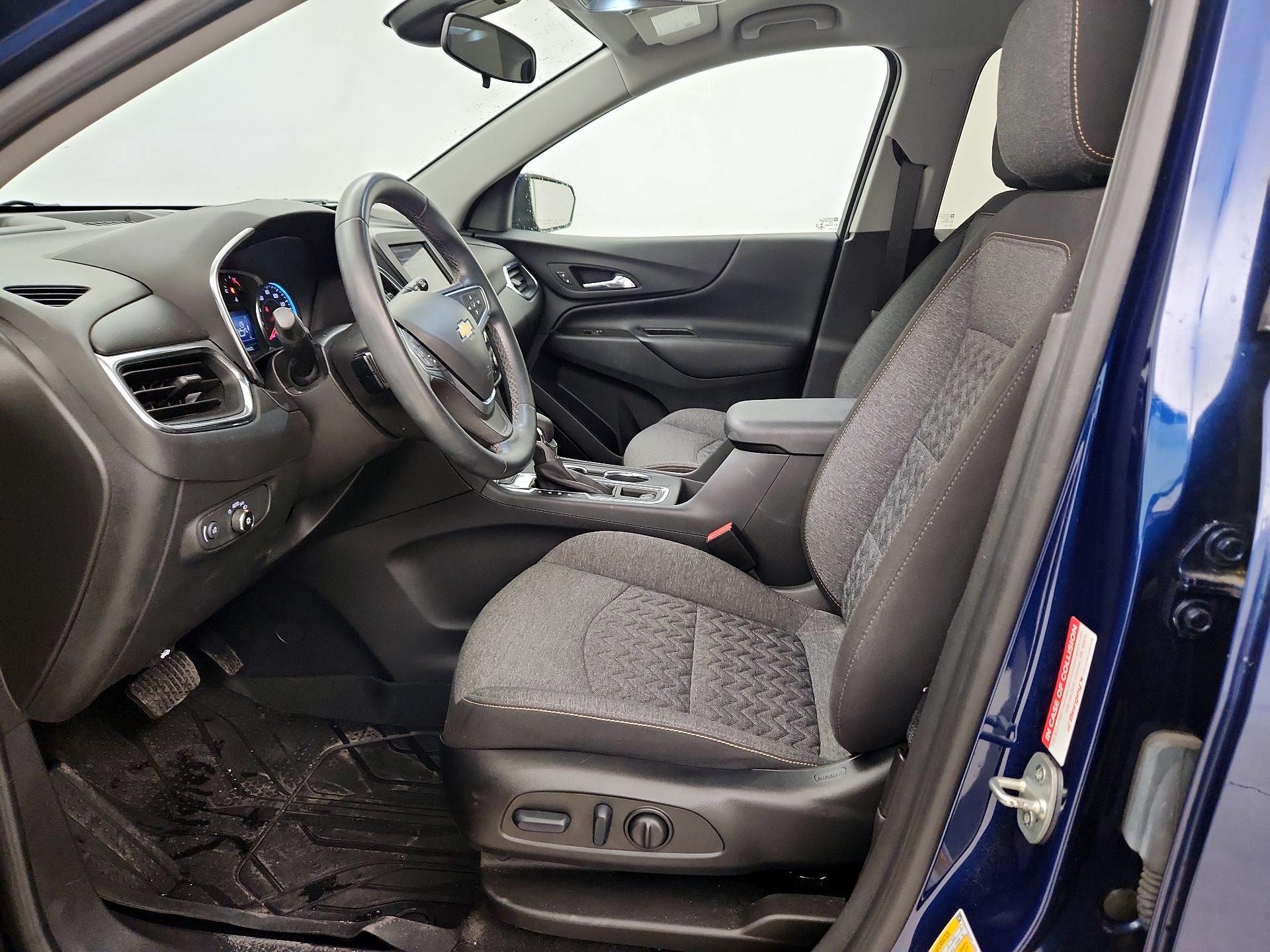 Thumbnail: 2023 Chevrolet Equinox - 9