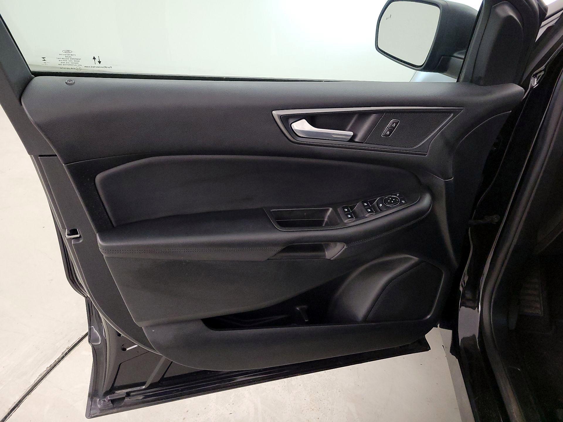 Thumbnail: 2023 Ford Edge - 12