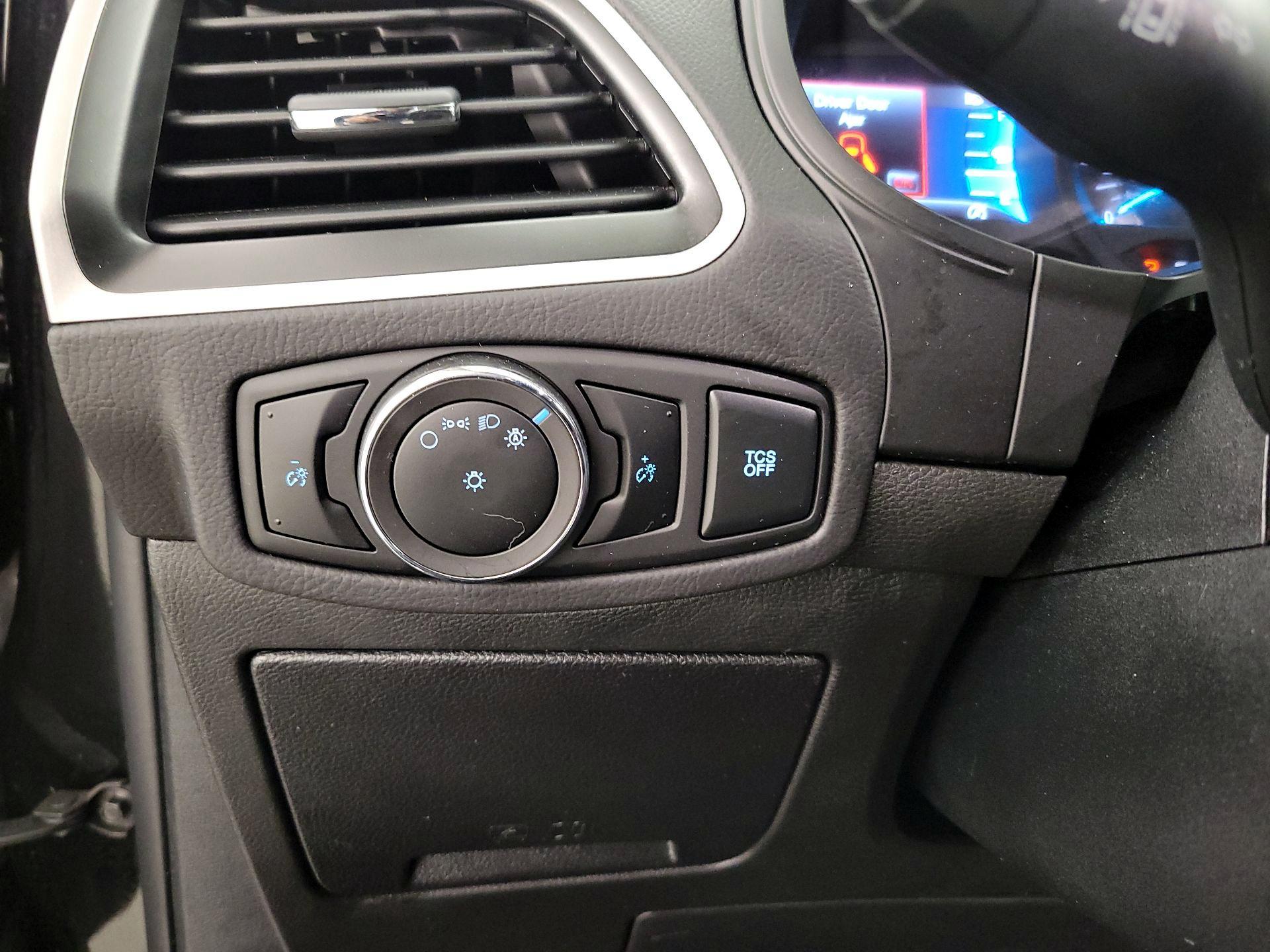 Thumbnail: 2023 Ford Edge - 13