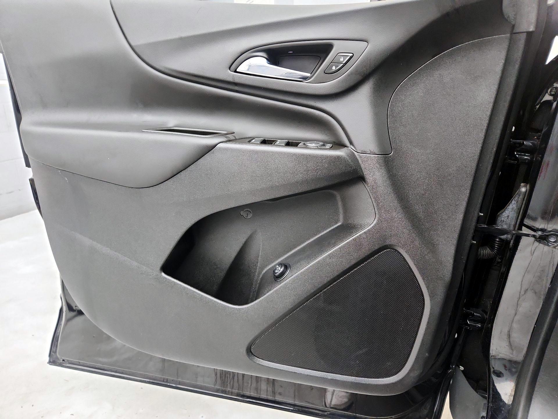 Thumbnail: 2023 Chevrolet Equinox - 12