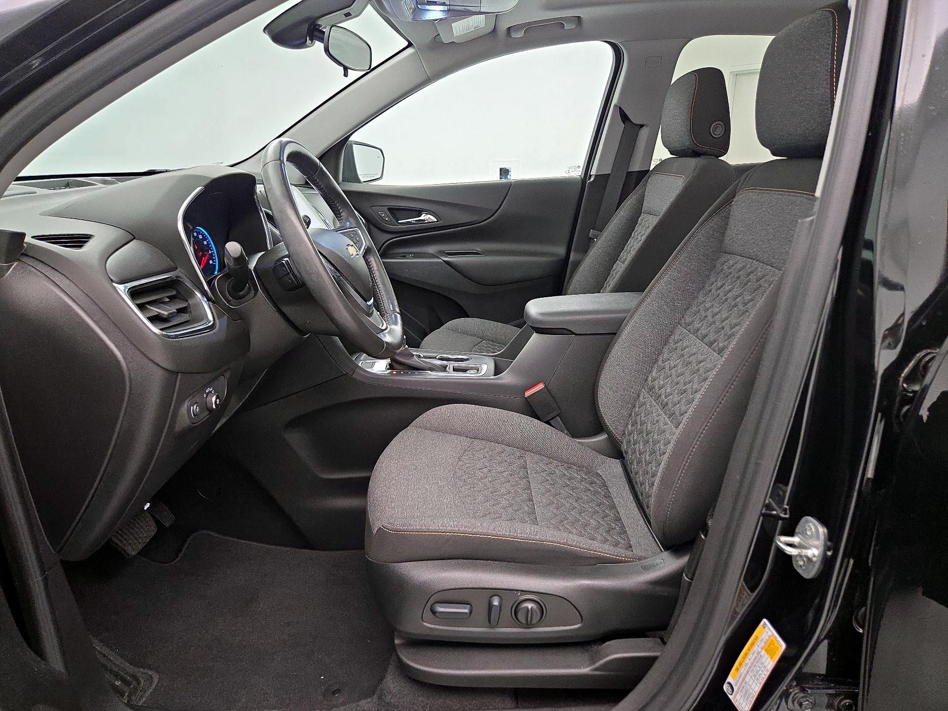 Thumbnail: 2022 Chevrolet Equinox - 11