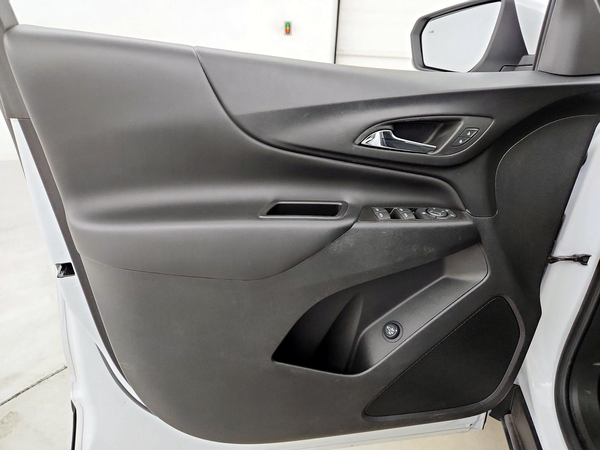 Thumbnail: 2023 Chevrolet Equinox - 12