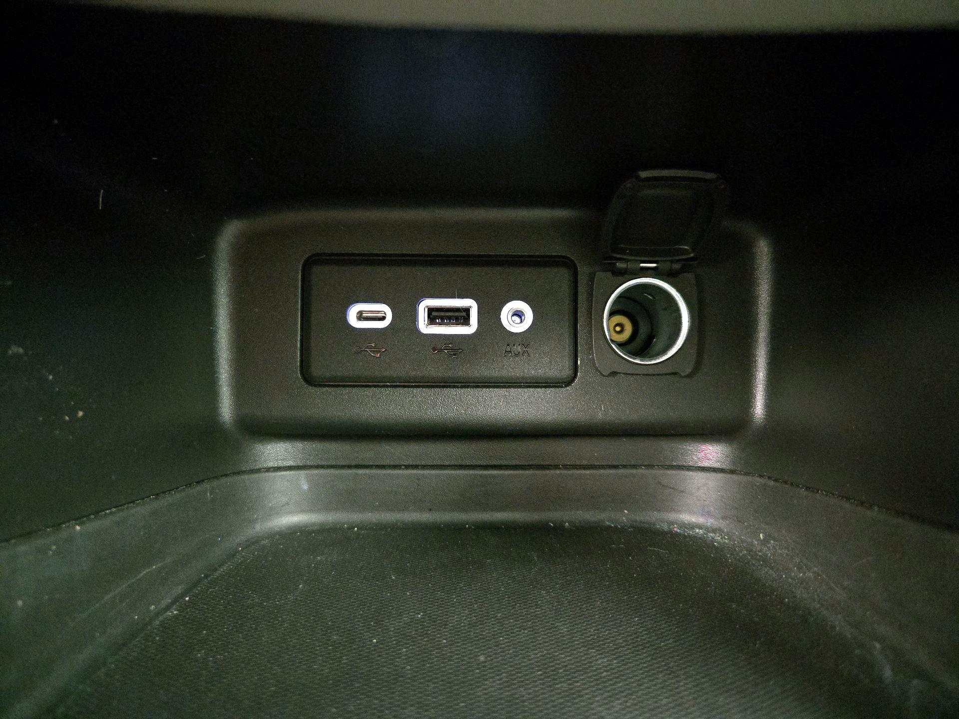 Thumbnail: 2022 Chevrolet Equinox - 18