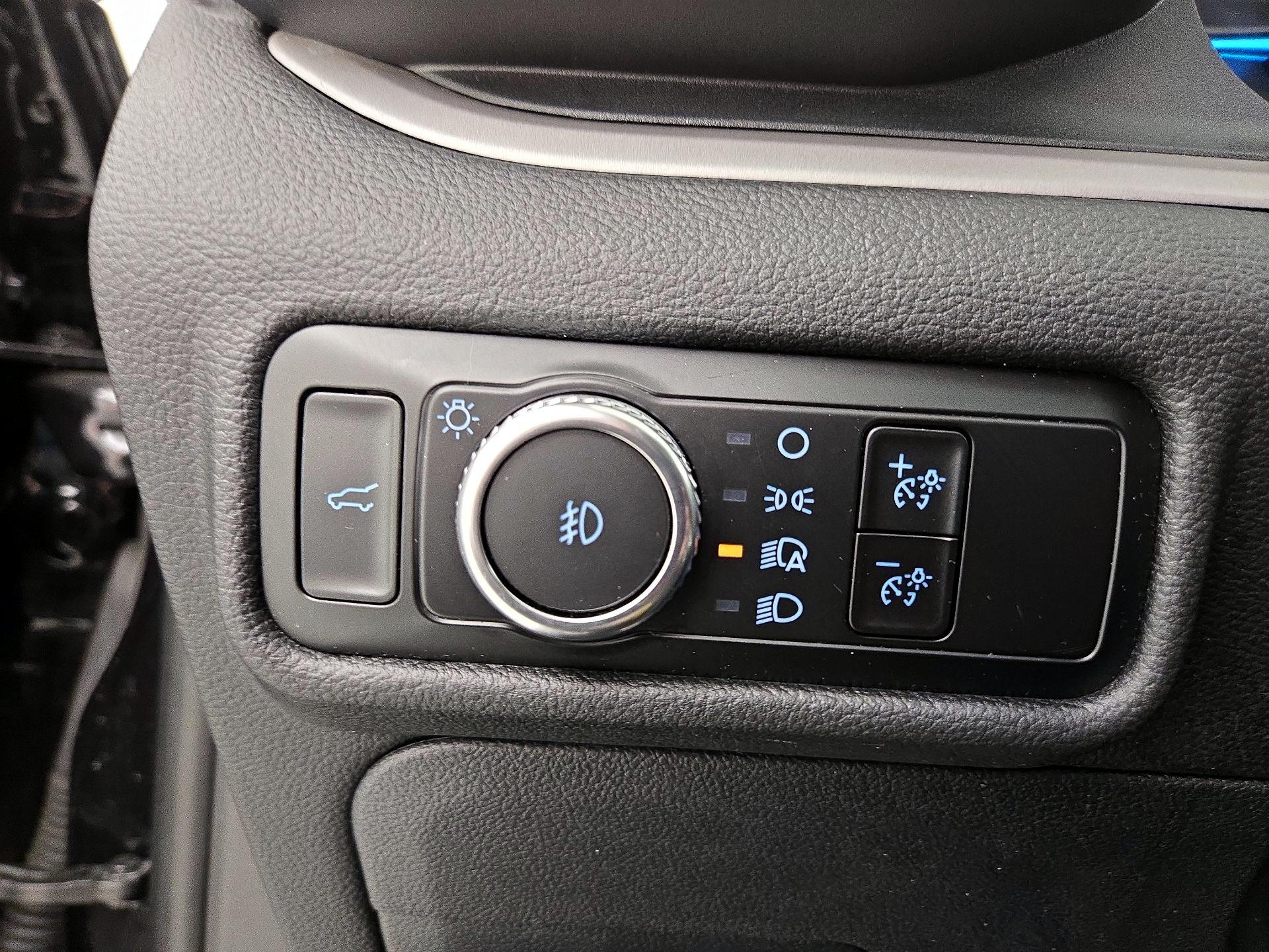 Thumbnail: 2023 Ford Explorer - 13