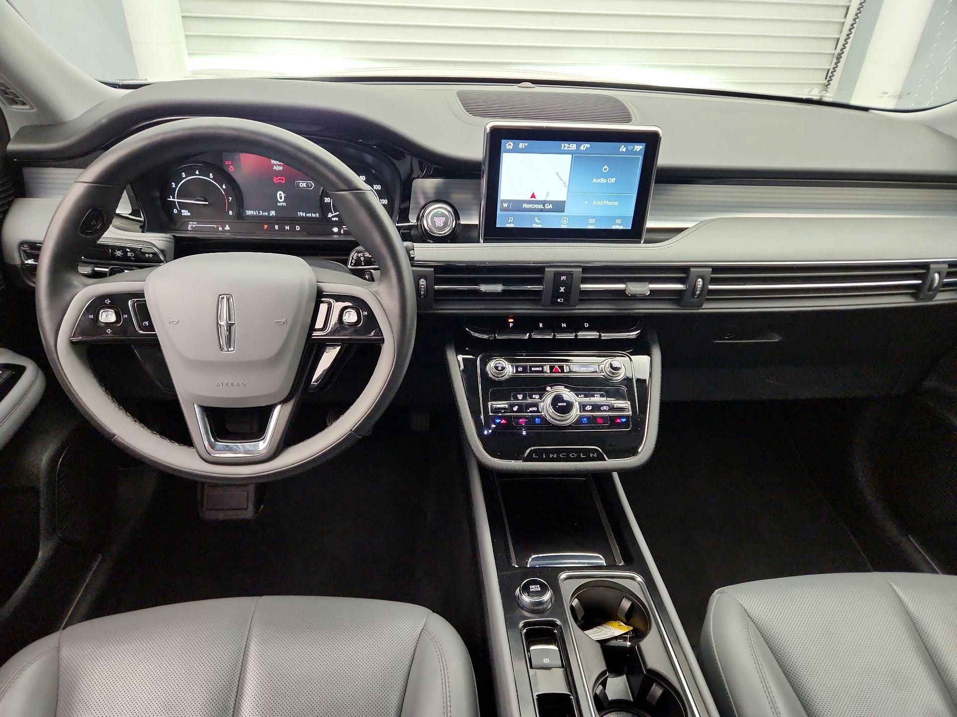 Thumbnail: 2022 Lincoln Corsair - 9