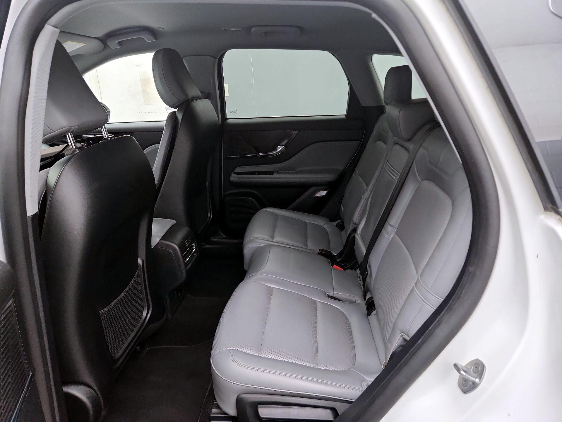 Thumbnail: 2022 Lincoln Corsair - 19