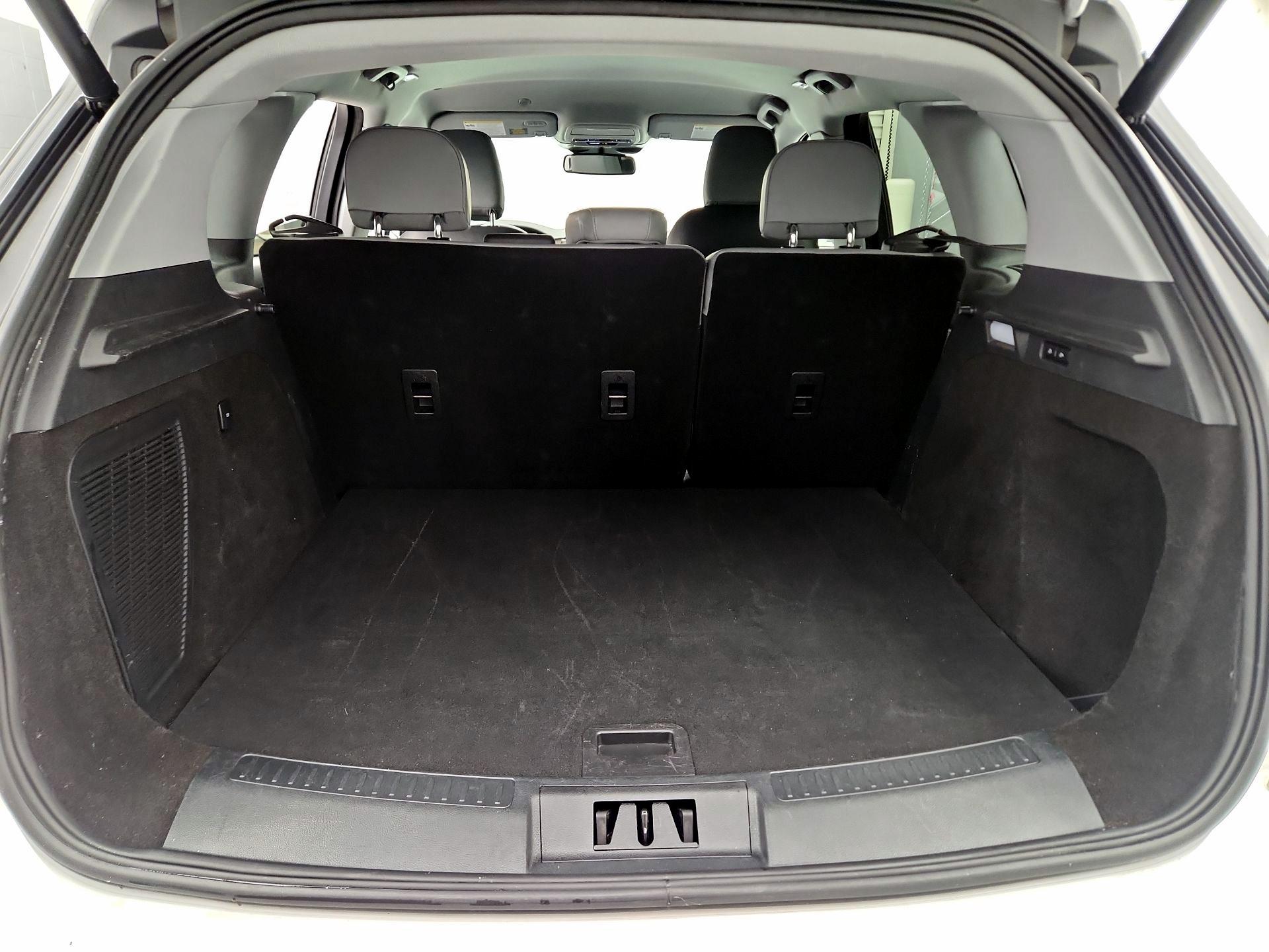 Thumbnail: 2022 Lincoln Corsair - 20