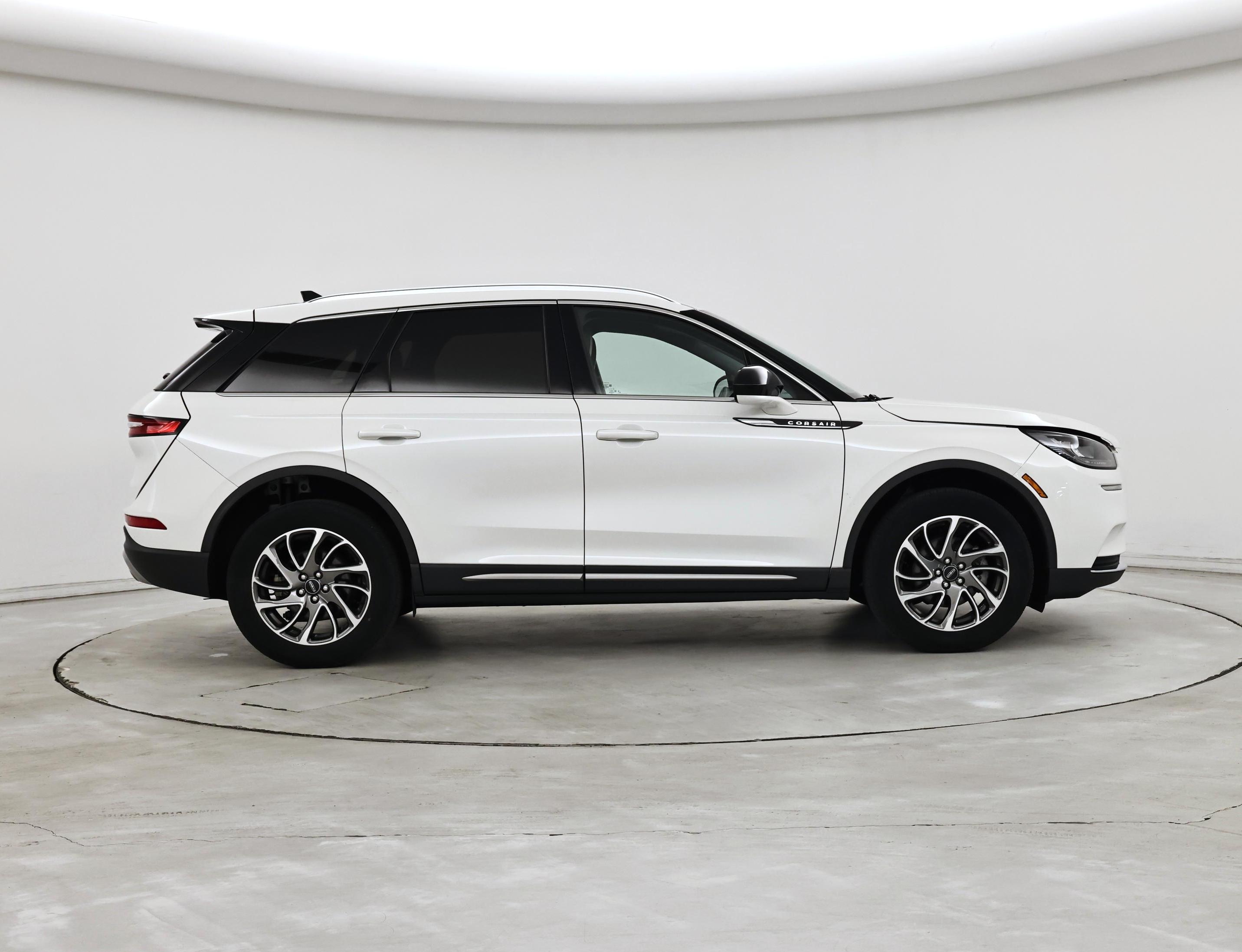 Thumbnail: 2022 Lincoln Corsair - 7