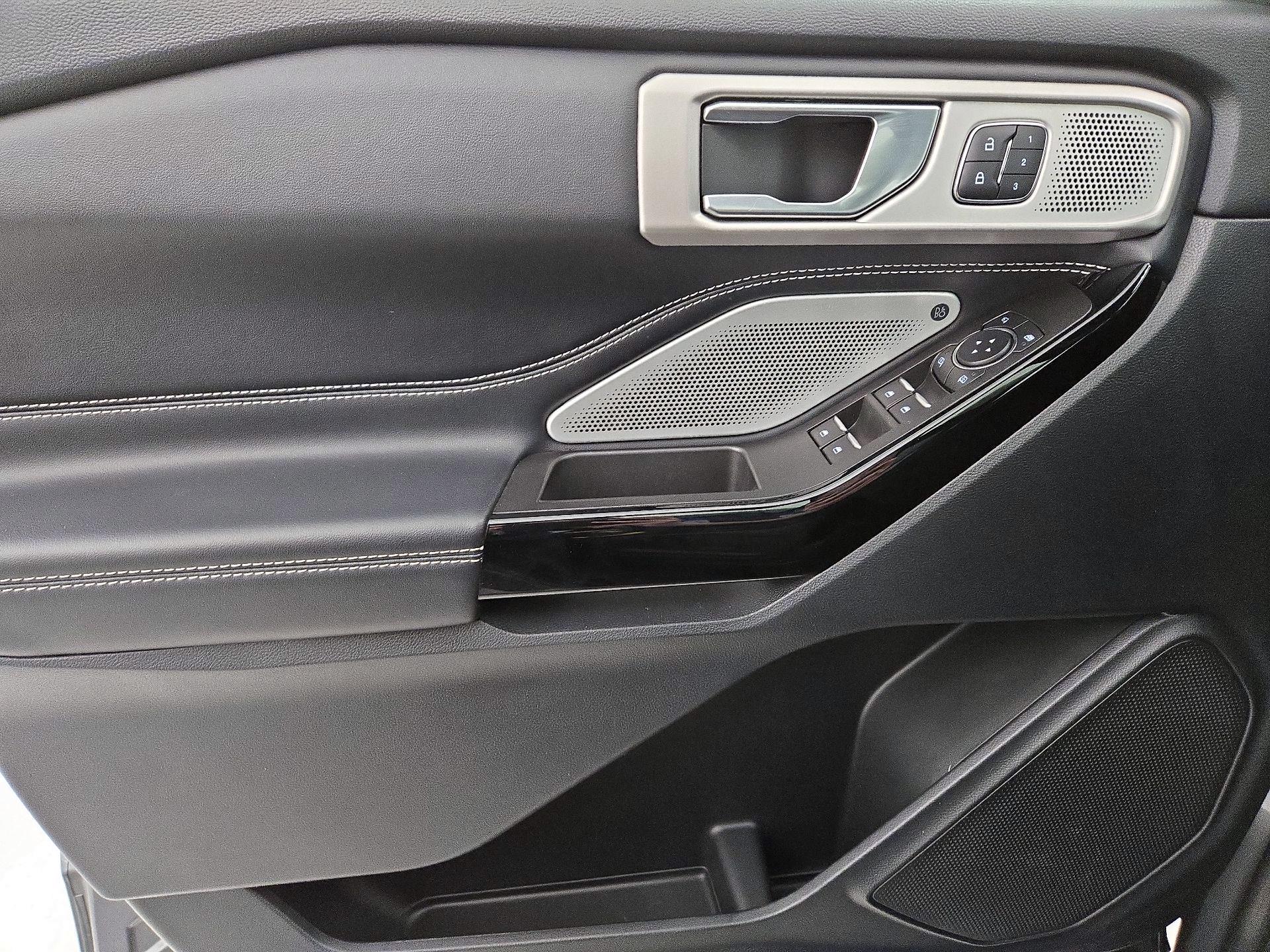 Thumbnail: 2022 Ford Explorer - 12