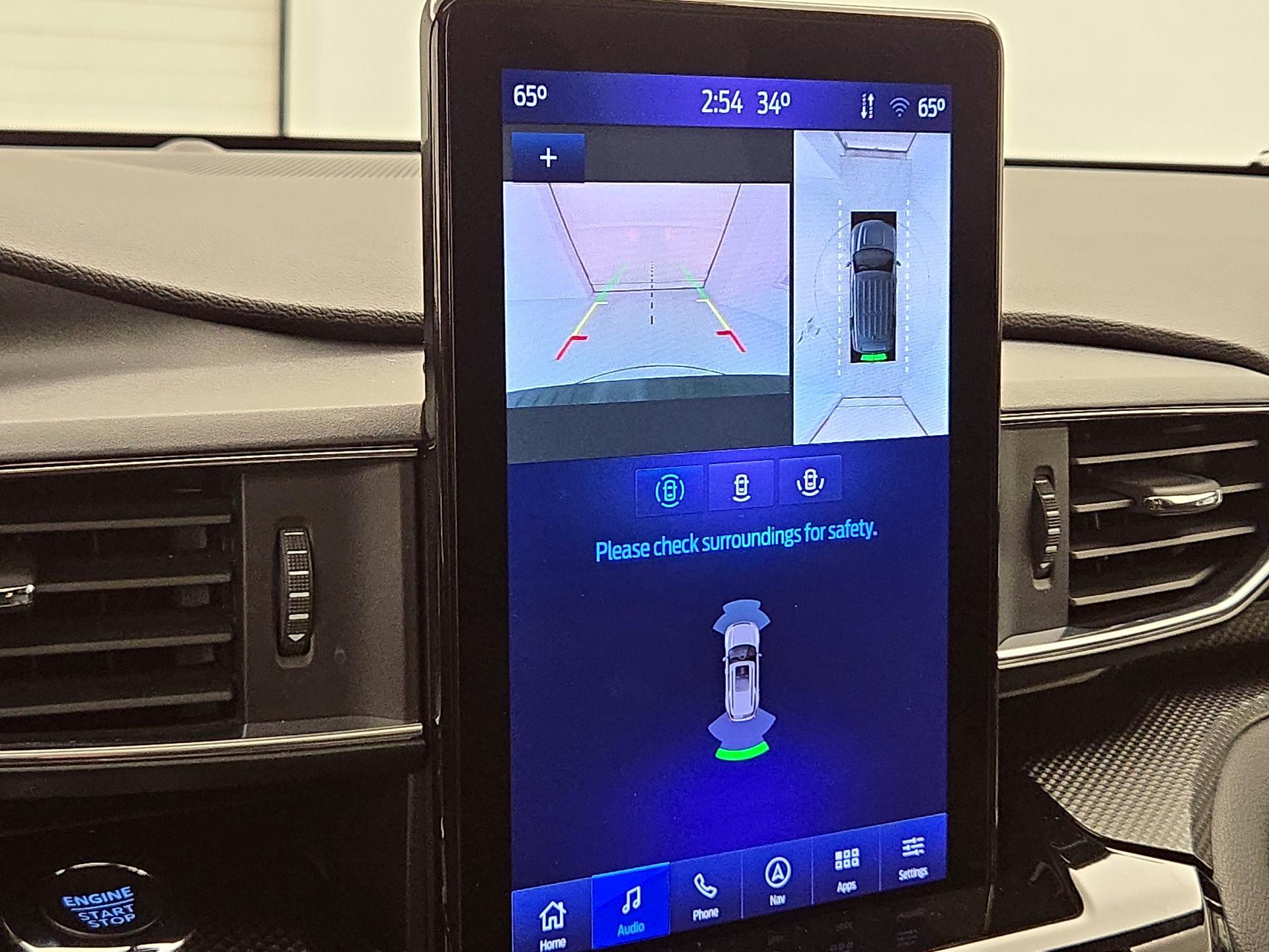 Thumbnail: 2022 Ford Explorer - 15