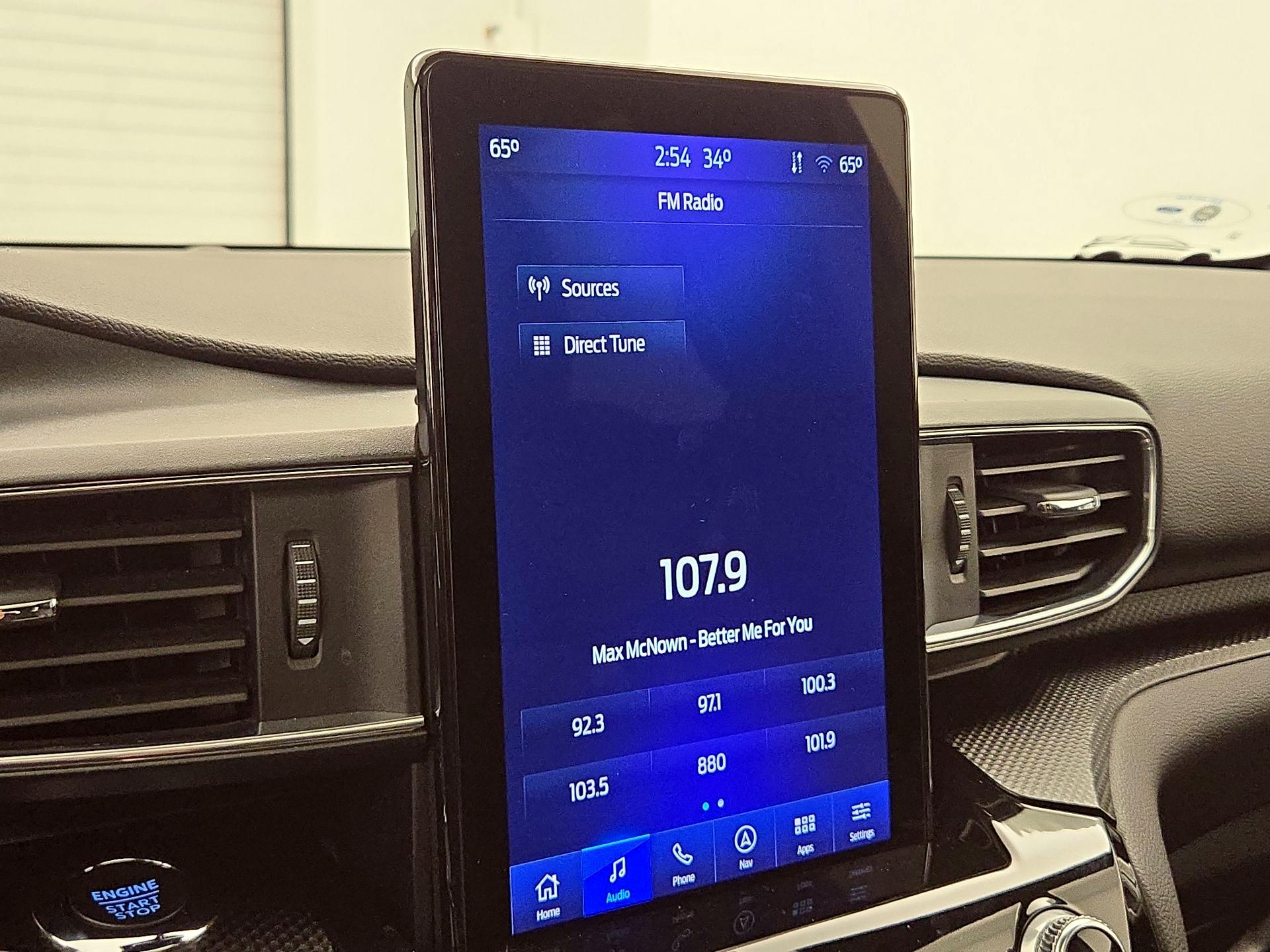 Thumbnail: 2022 Ford Explorer - 16