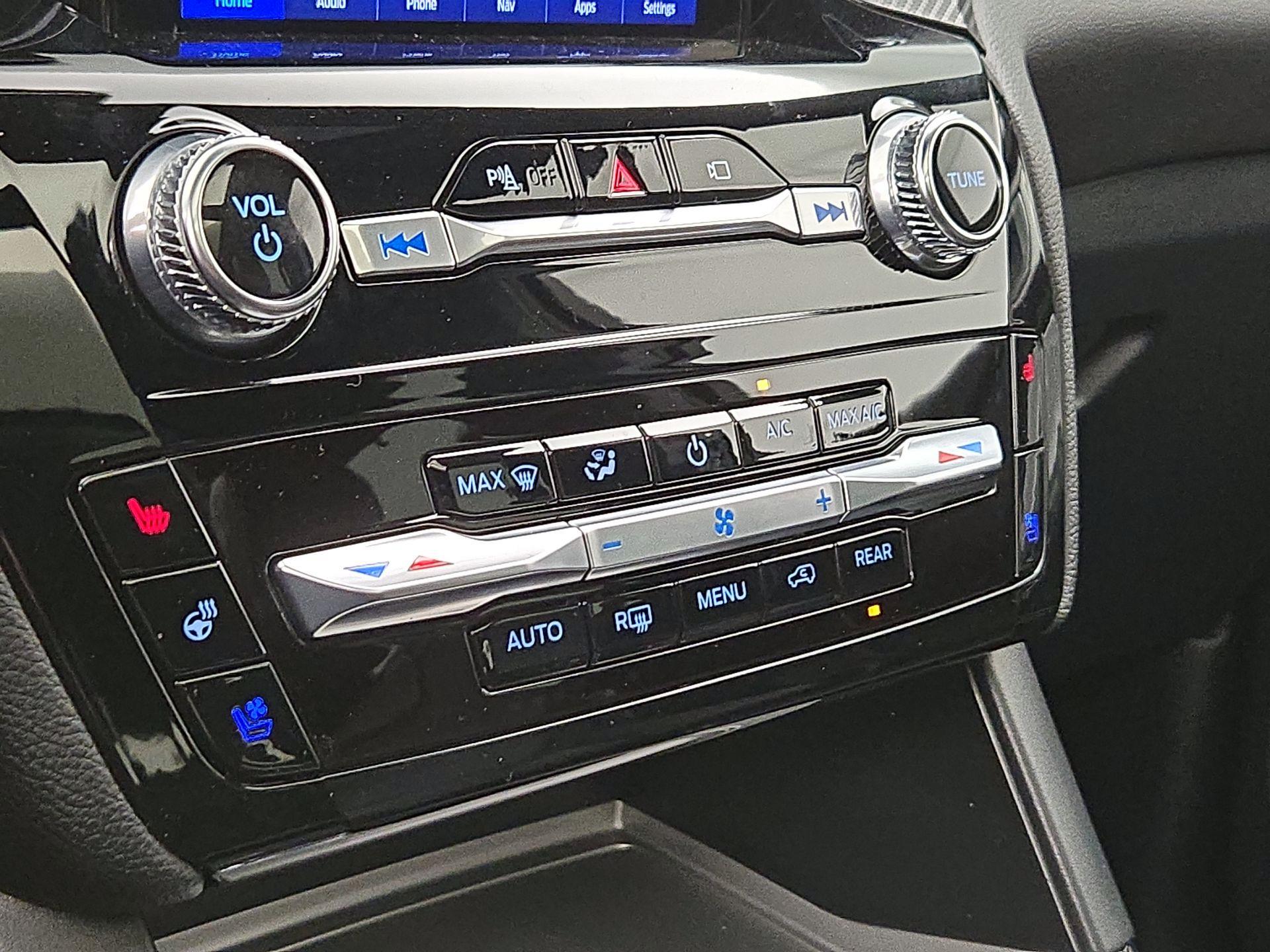 Thumbnail: 2022 Ford Explorer - 17