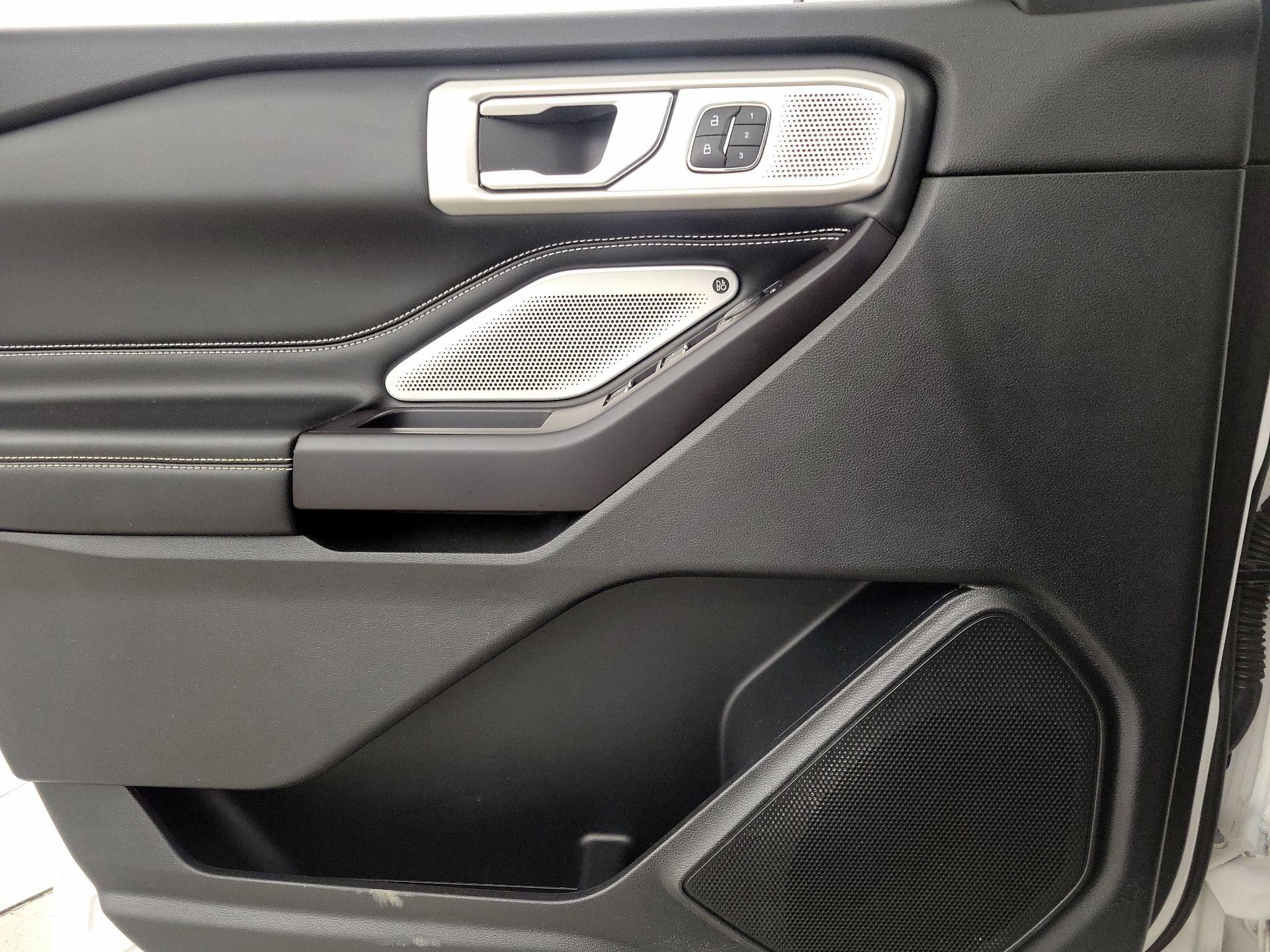 Thumbnail: 2020 Ford Explorer - 12