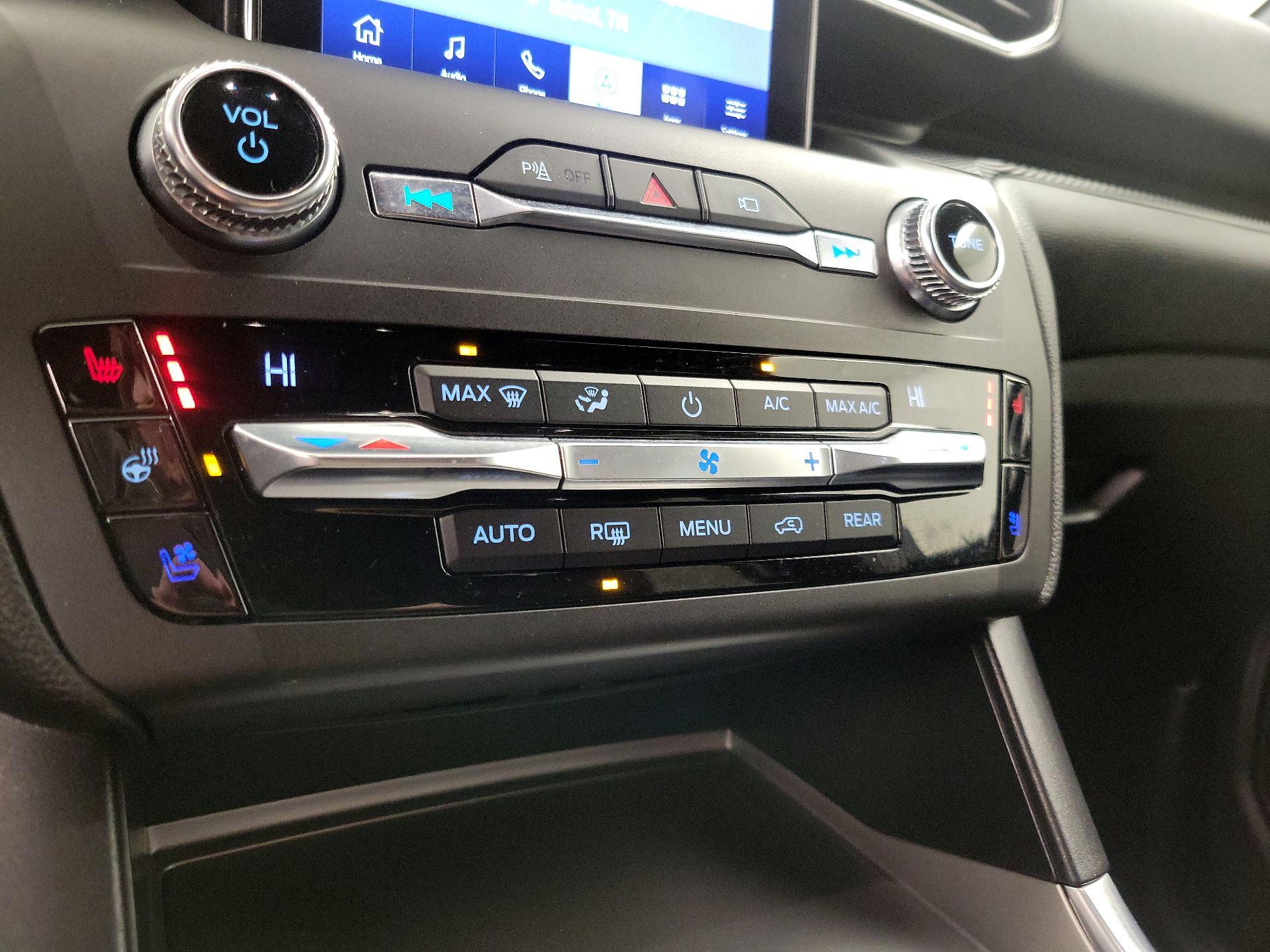 Thumbnail: 2020 Ford Explorer - 17