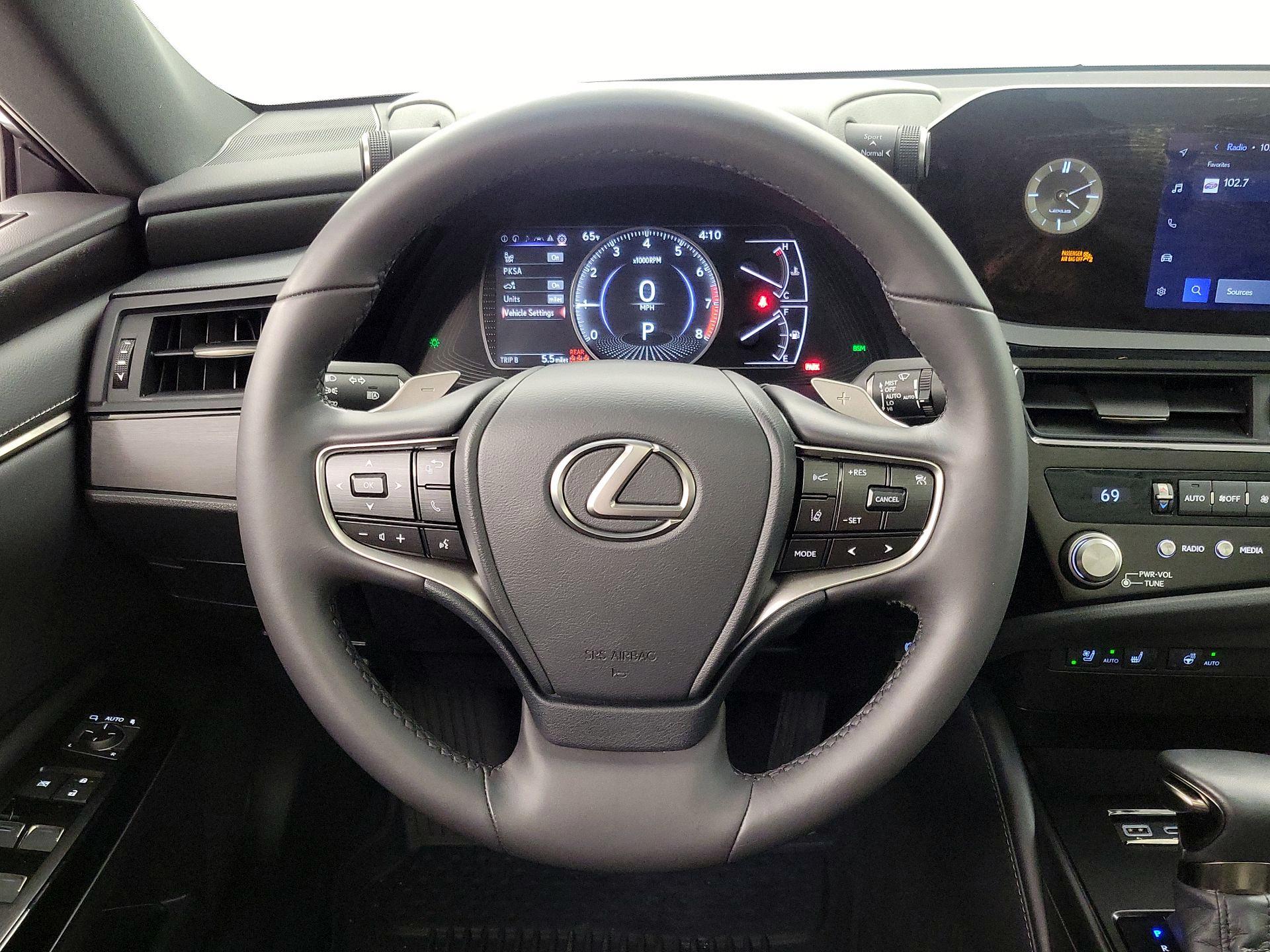 Thumbnail: 2023 Lexus ES - 10