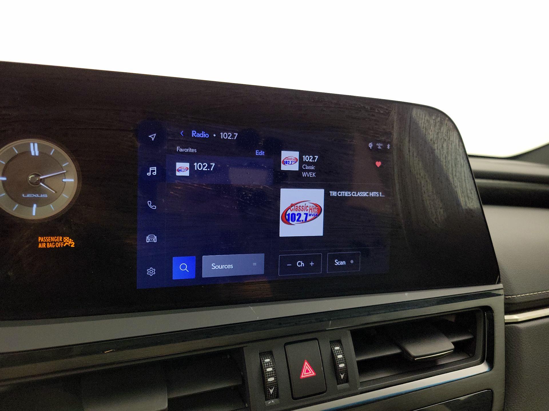 Thumbnail: 2023 Lexus ES - 15